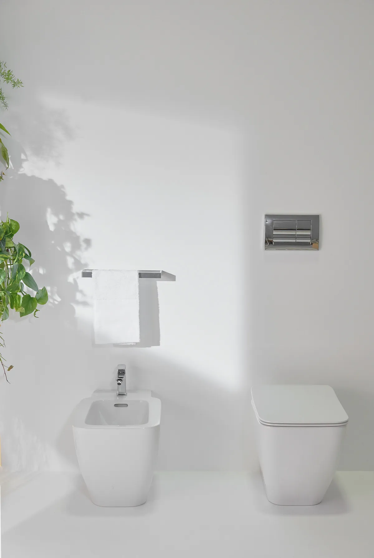 Bidetarmatur Edge, mit Ablaufgarnitur, Ausladung 115mm, Chrom Bidetarmatur Edge, mit Ablaufgarnitur, Ausladung 115mm, Chrom