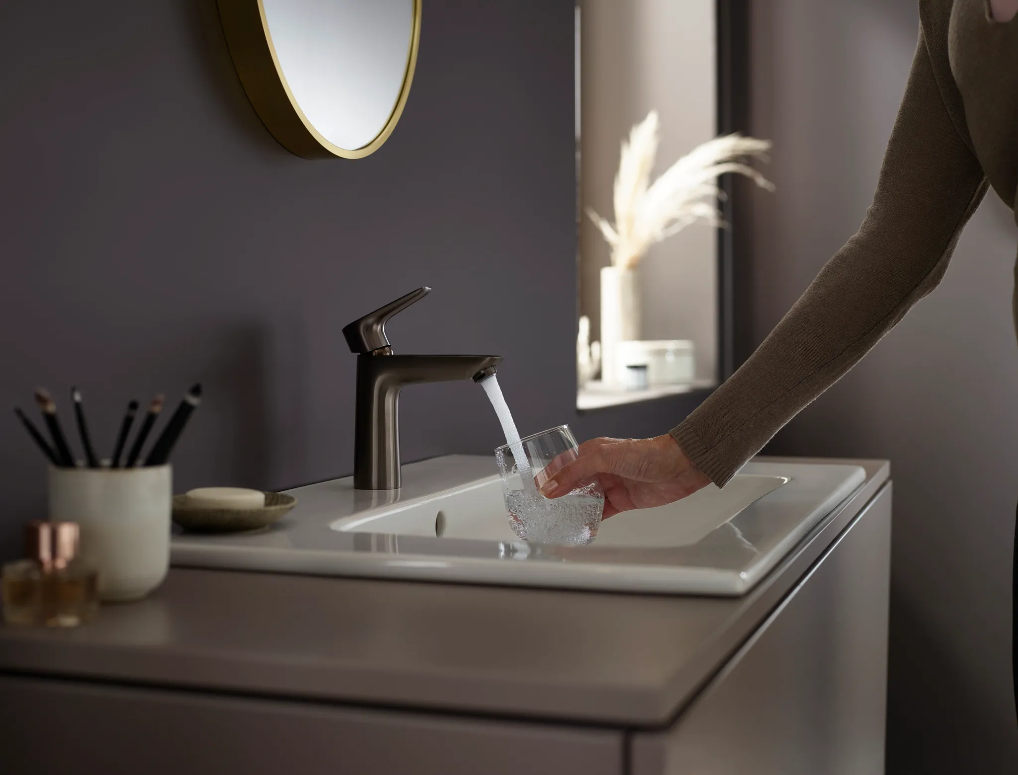 Hansgrohe Talis E Einhebel-Waschtischmischer 110, Brushed Black Chrome, Ausladung 112 mm, Auslaufhöhe 104 mm