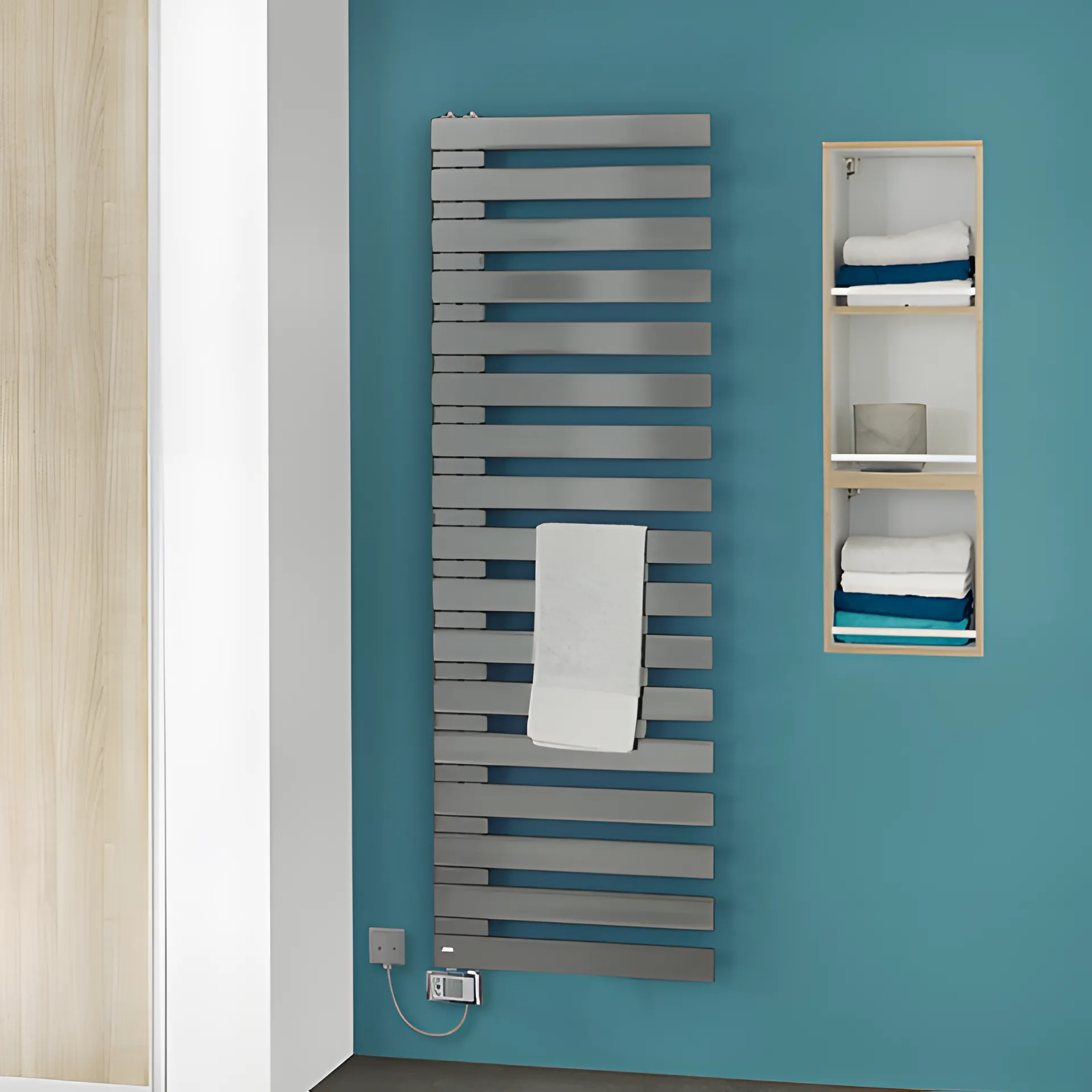 BEMM Design-Elektroheizkörper „Triola E“ 50 × 118,4 cm in Weiß (RAL 9016) BEMM Design-Elektroheizkörper „Triola E“ 50 × 118,4 cm in Weiß (RAL 9016)