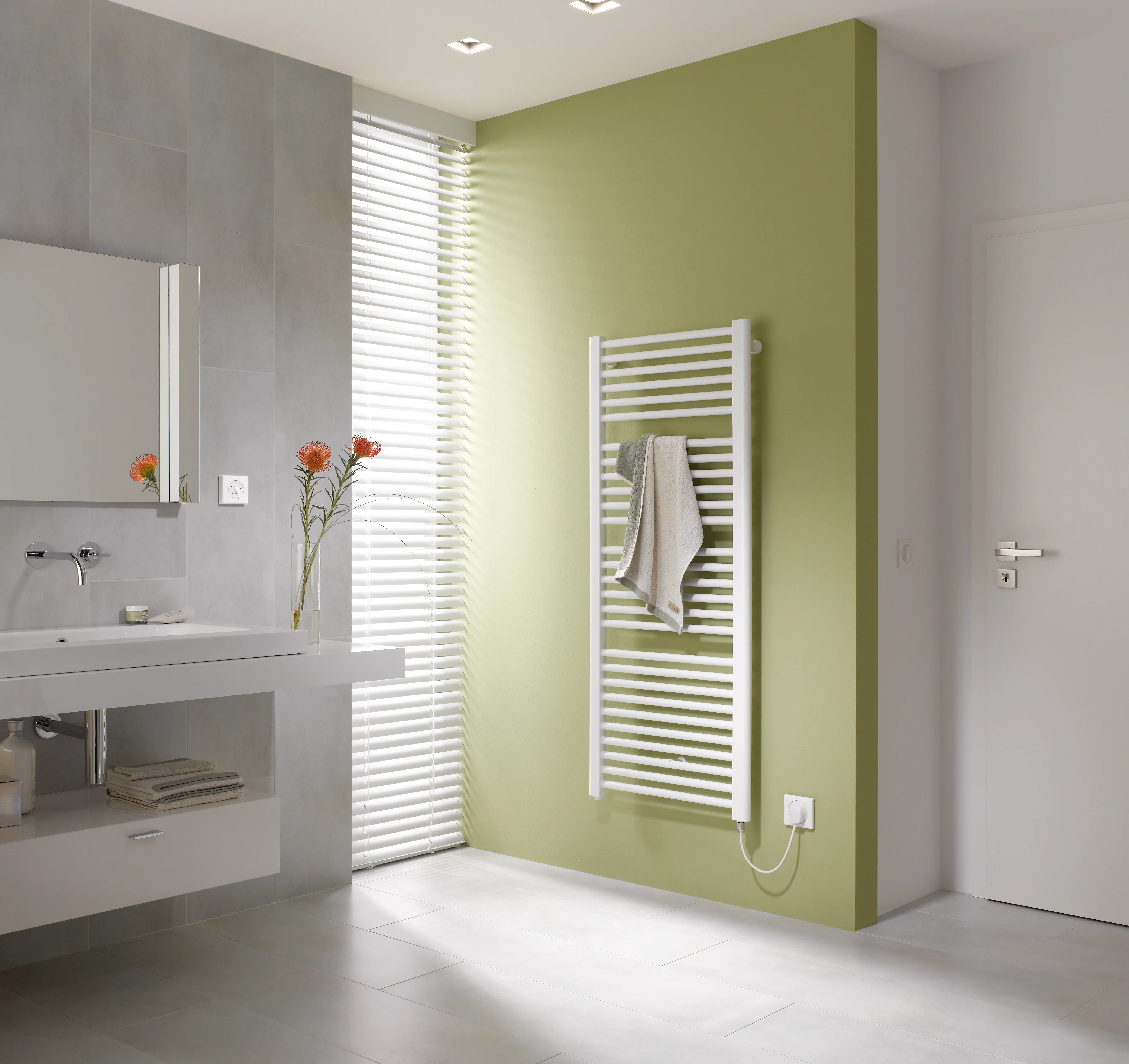 Kermi Elektroheizkörper „Basic® R-E“ 45 × 80,4 cm in Farbkonzept Kermi Elektroheizkörper „Basic® R-E“ 45 × 80,4 cm in Farbkonzept