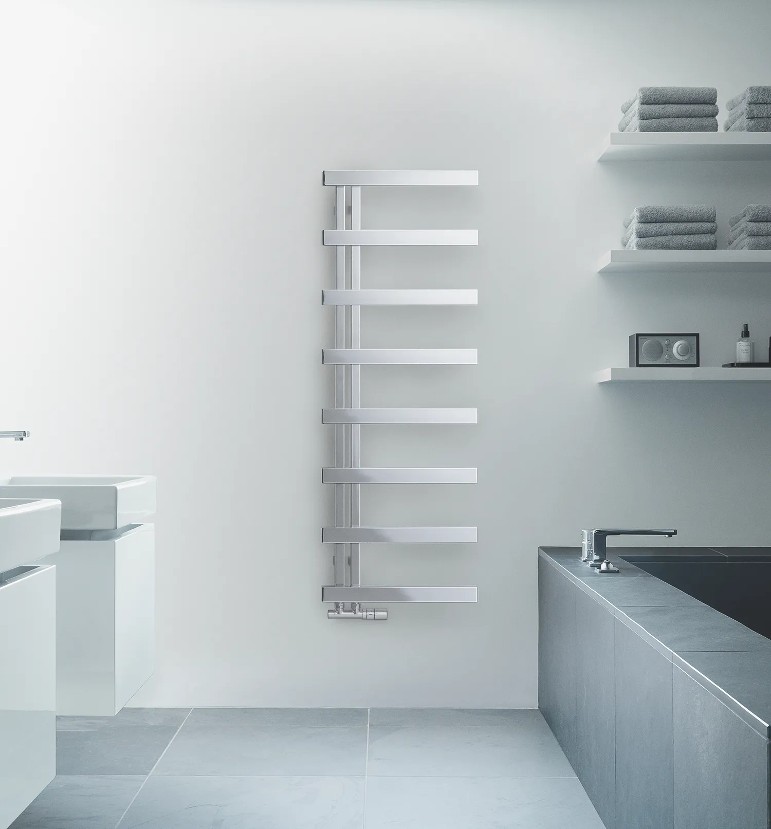 Zehnder Design-Heizkörper „Alban“ für Warmwasser-Zentralheizung mit 50 mm-Seitenanschluss 50 × 176 cm in Edelstahl (handpoliert) Zehnder Design-Heizkörper „Alban“ für Warmwasser-Zentralheizung mit 50 mm-Seitenanschluss 50 × 176 cm in Edelstahl (handpoliert)