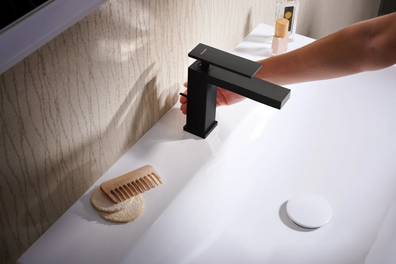 Hansgrohe Xelu Q Waschtisch, weiß, 800x480 mm, wandhängend, mit Hahnloch, ohne Überlauf, SmartClean Glasur