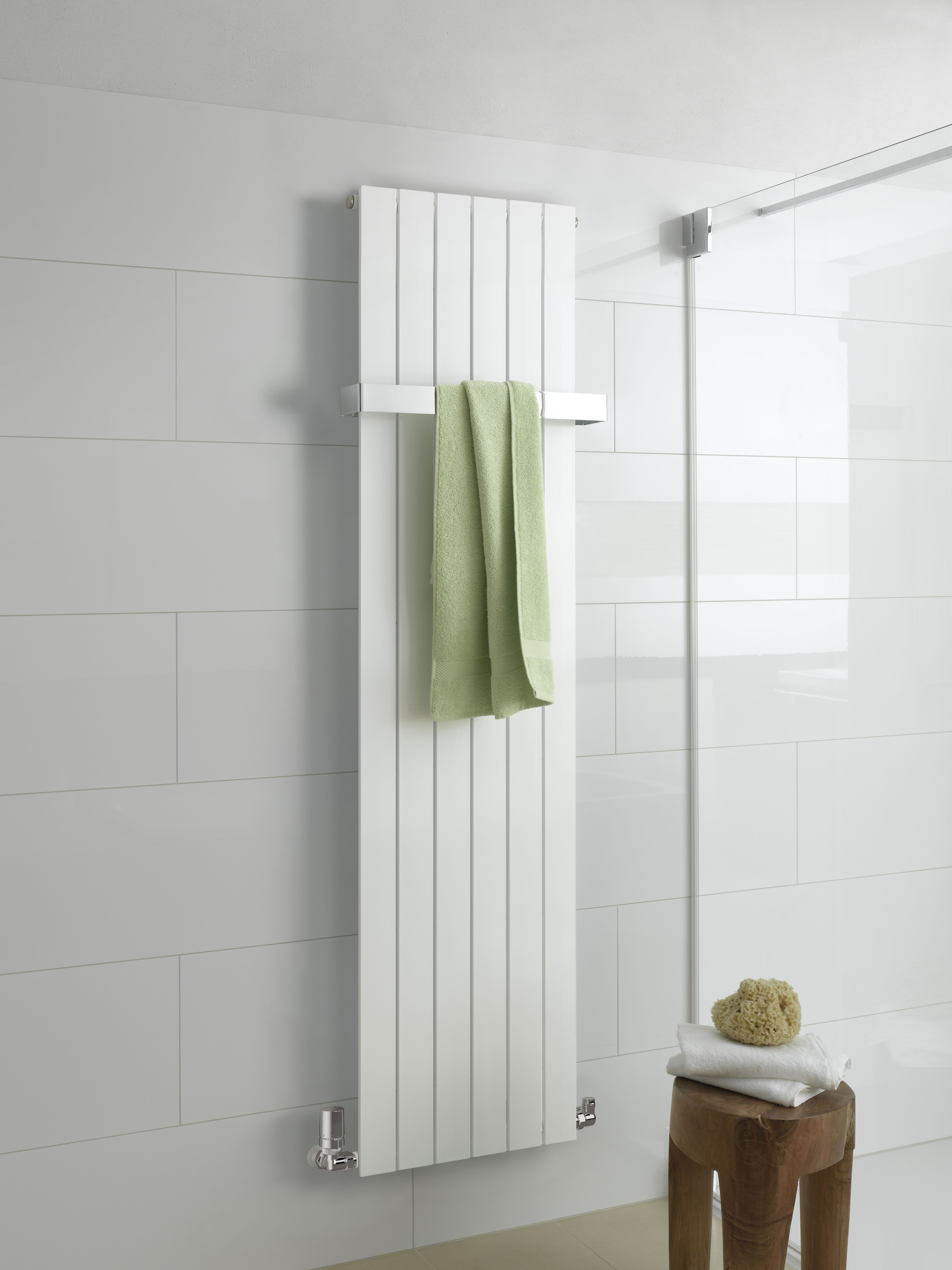 HSK Designheizkörper „Alto“ 60,2 × 200 cm in Weiß Anschluss: Seitenanschluss / Farbe: Weiß / Größe: 60,2 × 200 cm HSK Designheizkörper „Alto“ 60,2 × 200 cm in Weiß Anschluss: Seitenanschluss / Farbe: Weiß / Größe: 60,2 × 200 cm