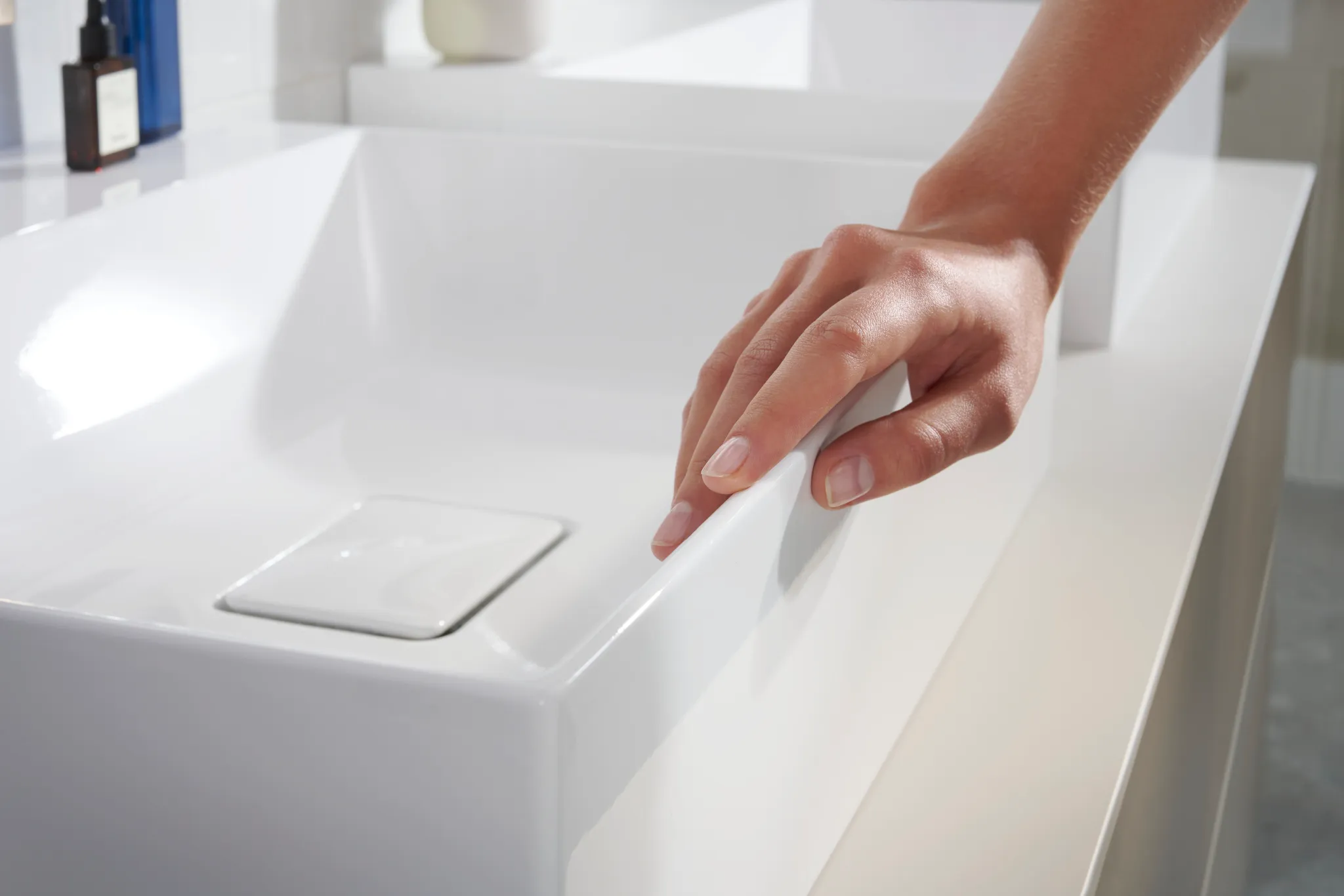 Hansgrohe Xevolos E Aufsatzwaschtisch geschliffen 600⁄480, SmartClean, Weiß Hansgrohe Xevolos E Aufsatzwaschtisch geschliffen 600⁄480, SmartClean, Weiß