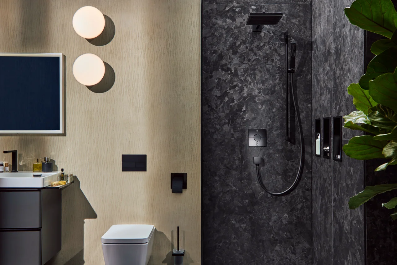Hansgrohe XtraStoris Original Wandnische mit Rahmen 300x150x100 mm, mattschwarz, Edelstahl V2A, pulverbeschichtet