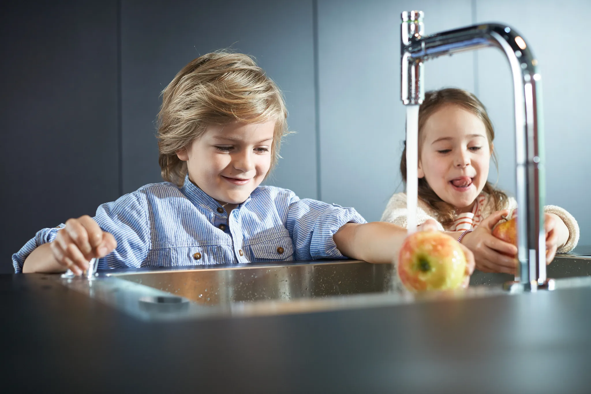 Hansgrohe Mischer M7 Metris Select M71 Küchenmischer 200, Ausziehbrause, 2jet, Chrom Hansgrohe Mischer M7 Metris Select M71 Küchenmischer 200, Ausziehbrause, 2jet, Chrom