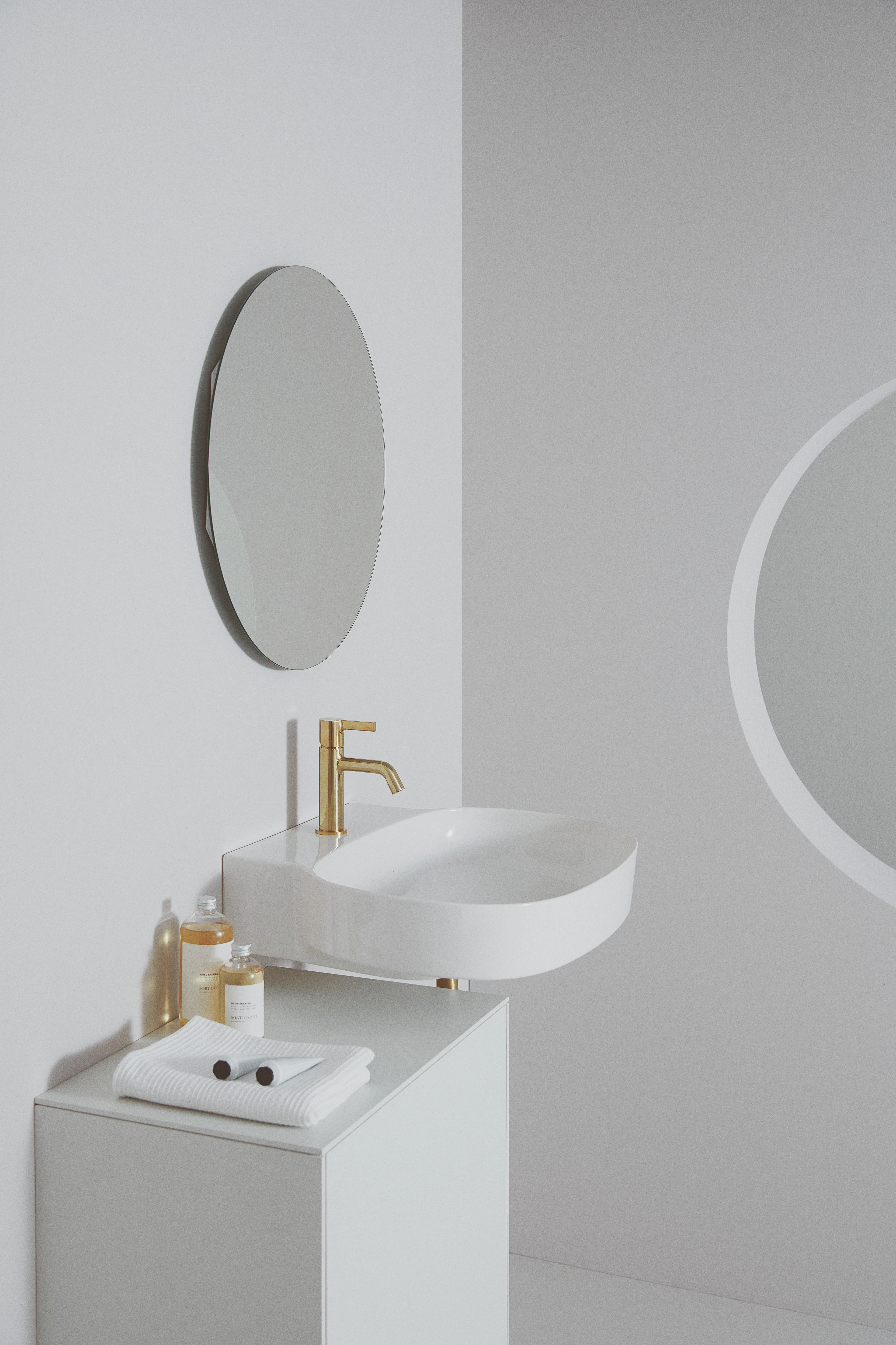 Waschbecken „Linda-X“ 60 × 50 × 13,5 cm, Hahnlochposition mittig in Weiß Waschbecken „Linda-X“ 60 × 50 × 13,5 cm, Hahnlochposition mittig in Weiß