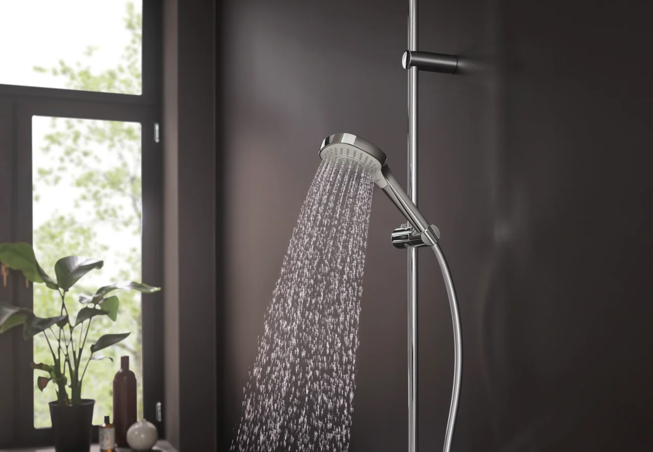 Hansgrohe Croma Select E Handbrause EcoSmart weiß/chrom, 110 mm Brausekopfgröße, SoftRain, IntenseRain, Massagestrahl, QuickClean, max. Durchfluss 8,4 l/min bei 3 bar Hansgrohe Croma Select E Handbrause EcoSmart weiß/chrom, 110 mm Brausekopfgröße, SoftRain, IntenseRain, Massagestrahl, QuickClean, max. Durchfluss 8,4 l/min bei 3 bar