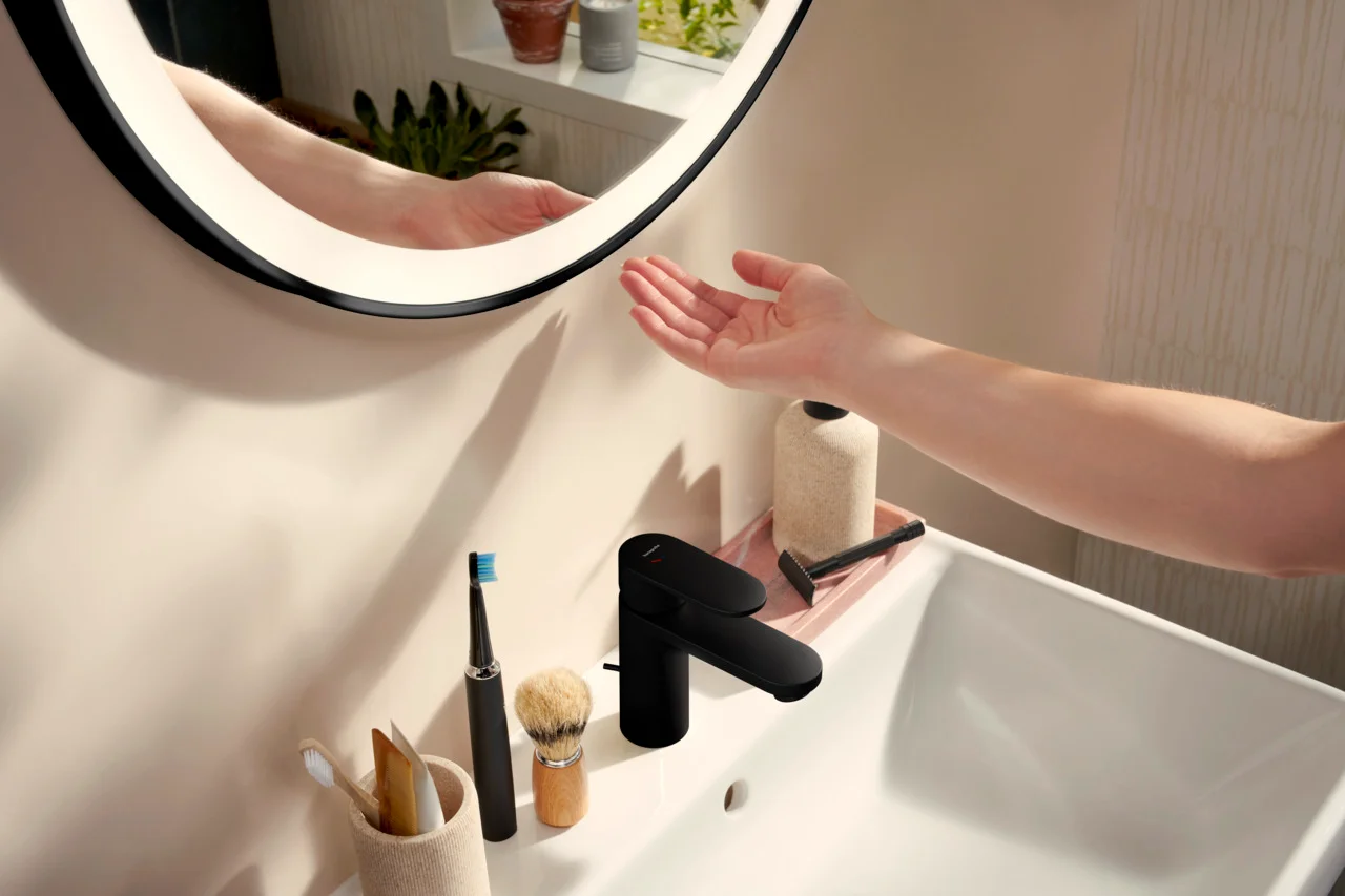 Hansgrohe Xarita Lite S Spiegel mit runder LED-Beleuchtung IR Sensor MSW, Mattschwarz, Maße: 700 x 700 x 30 mm