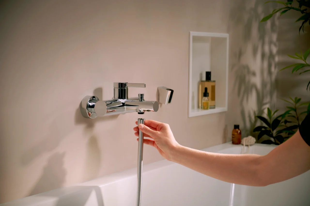 Hansgrohe Zesis S Einhebel-Wannenmischer Aufputz, Chrom, Ausladung 175 mm, DN15, 2 Verbraucher