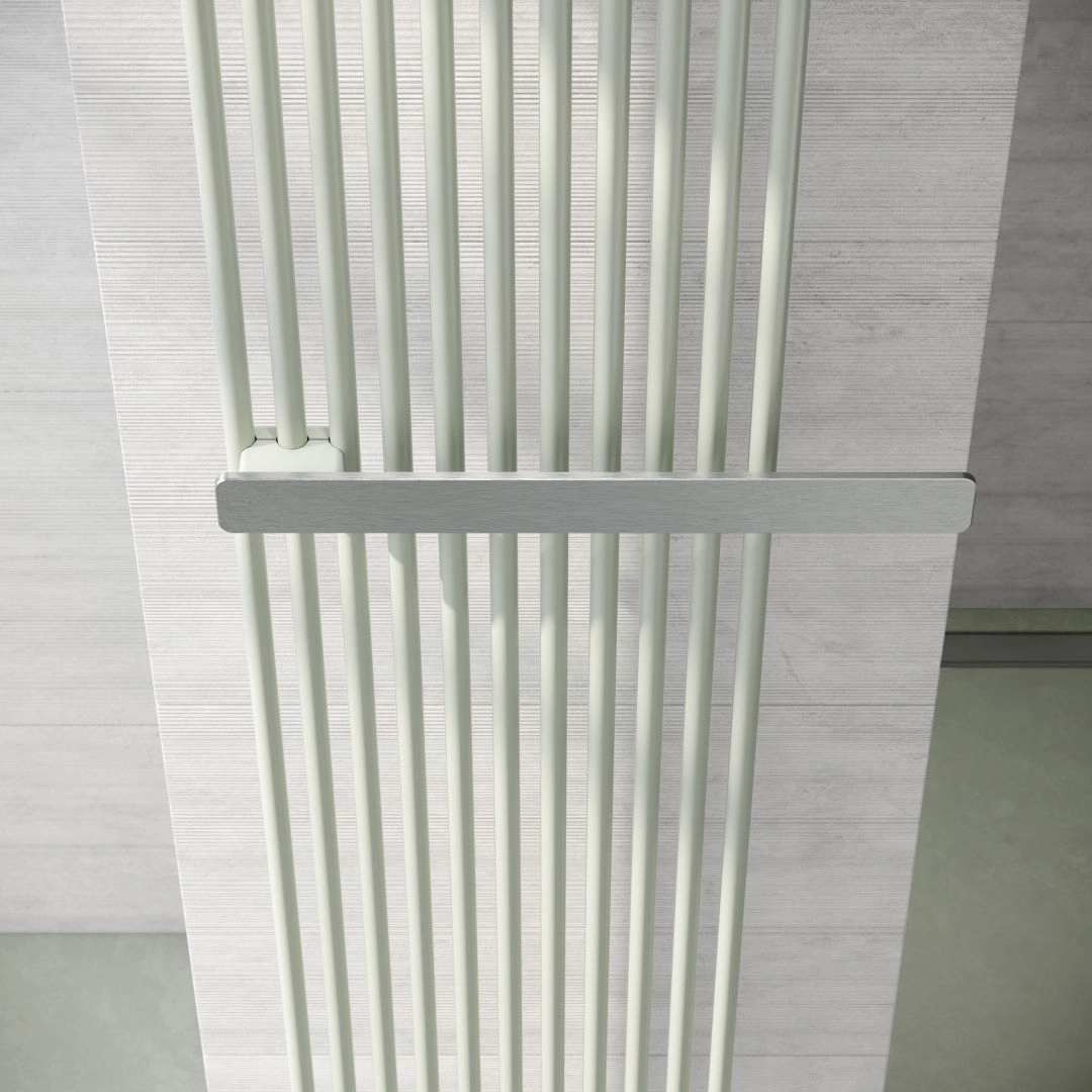 Kermi Design-Heizkörper „Pio® plus“ 39 × 180 cm in glanzsilber Metallic Kermi Design-Heizkörper „Pio® plus“ 39 × 180 cm in glanzsilber Metallic