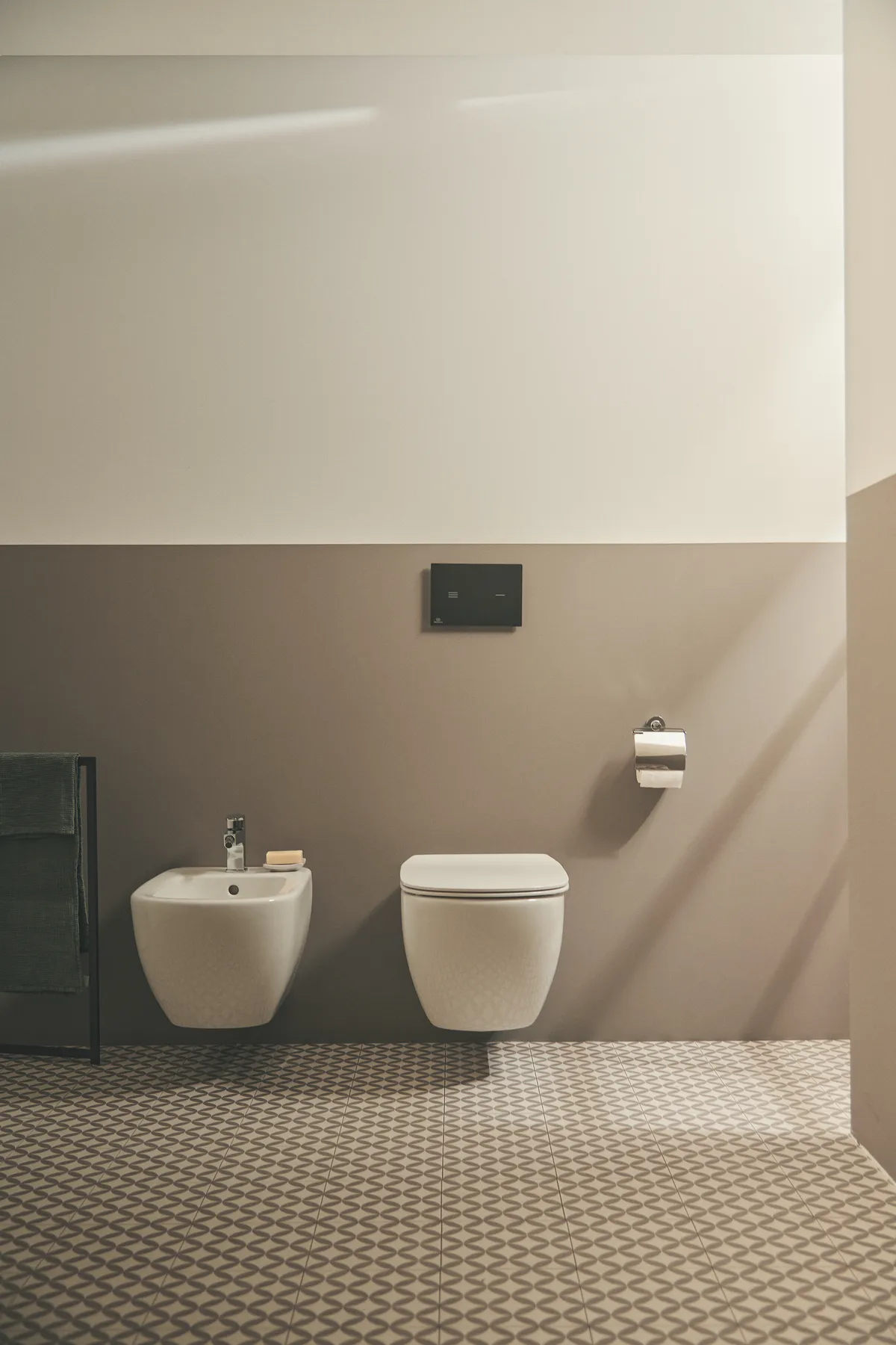 Sensor-Betätigungsplatte NT1 Symfo, Schwarz Sensor-Betätigungsplatte NT1 Symfo, Schwarz