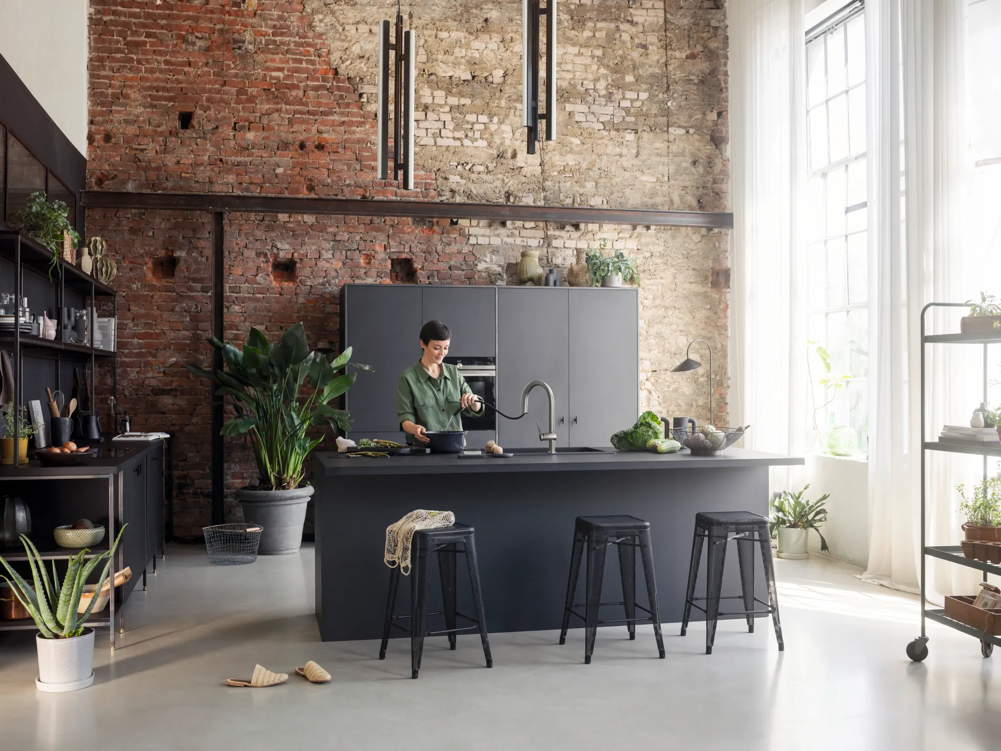Hansgrohe Aqittura M91 SodaSystem 210 Auszieharm mit sBox, Edelstahl, Hahnlochbohrung 35 mm, max. Auszugslänge 76 cm