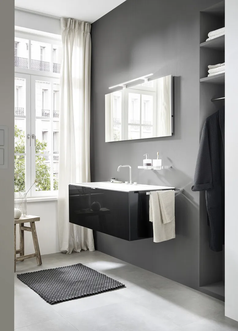 emco Lichtspiegel „mee“ 790 × 833 mm emco Lichtspiegel „mee“ 790 × 833 mm