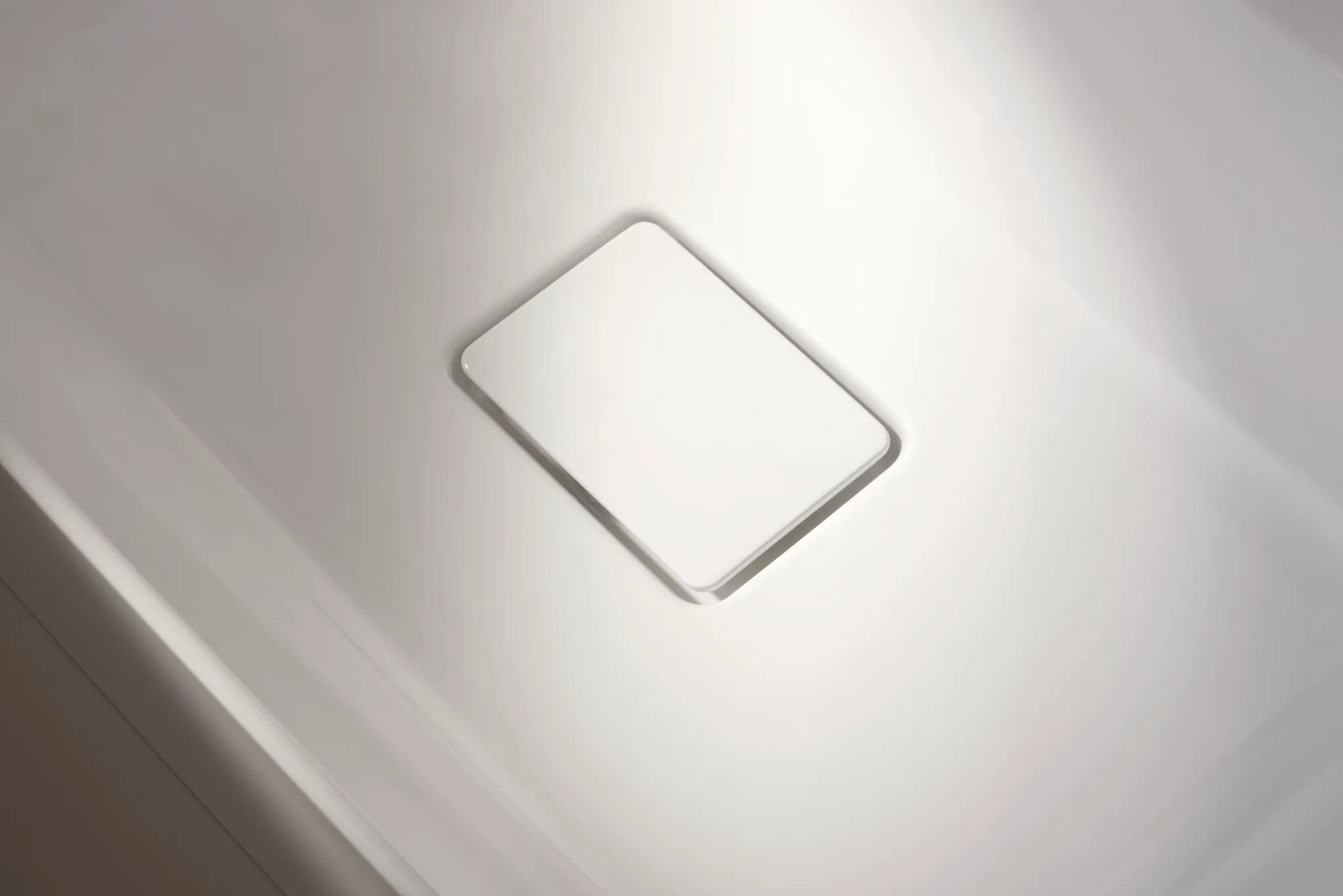 Xevolos E Waschtisch 600/480 ohne Hahnloch und Überlauf, SmartClean Weiß
