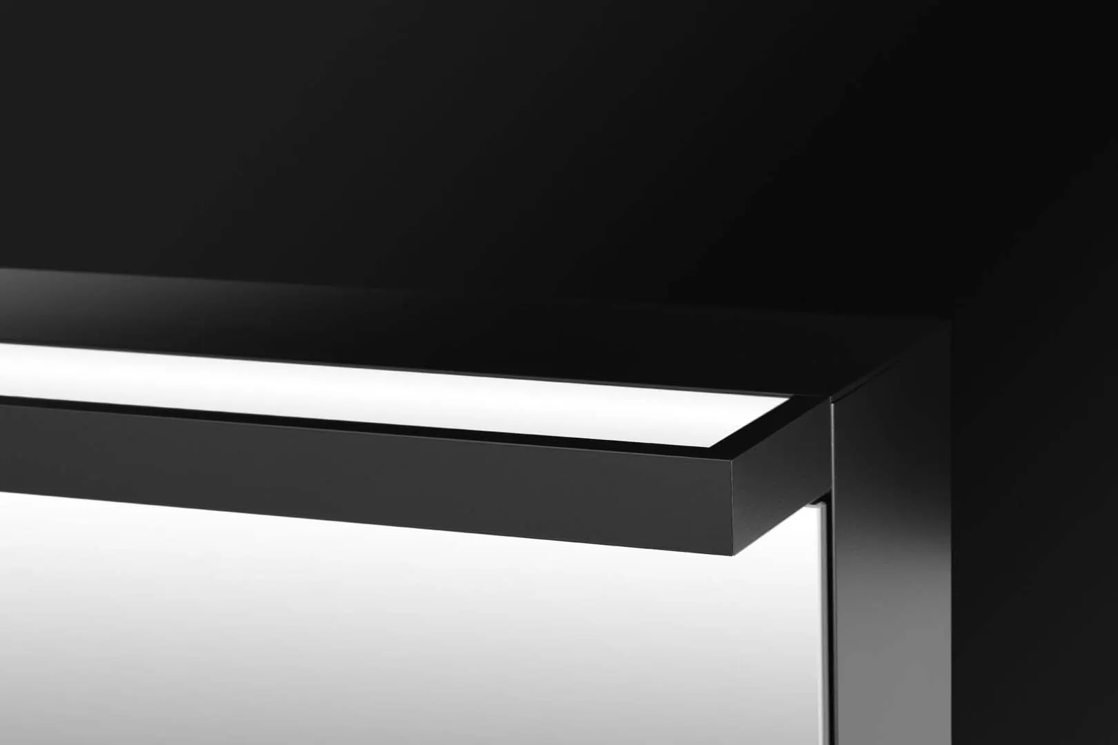 Schneider Spiegelschrank ALU1 140/2/TW - Schwarz matt, Aluminiumkorpus, Aufputz-/Unterputzmontage Schneider Spiegelschrank ALU1 140/2/TW - Schwarz matt, Aluminiumkorpus, Aufputz-/Unterputzmontage