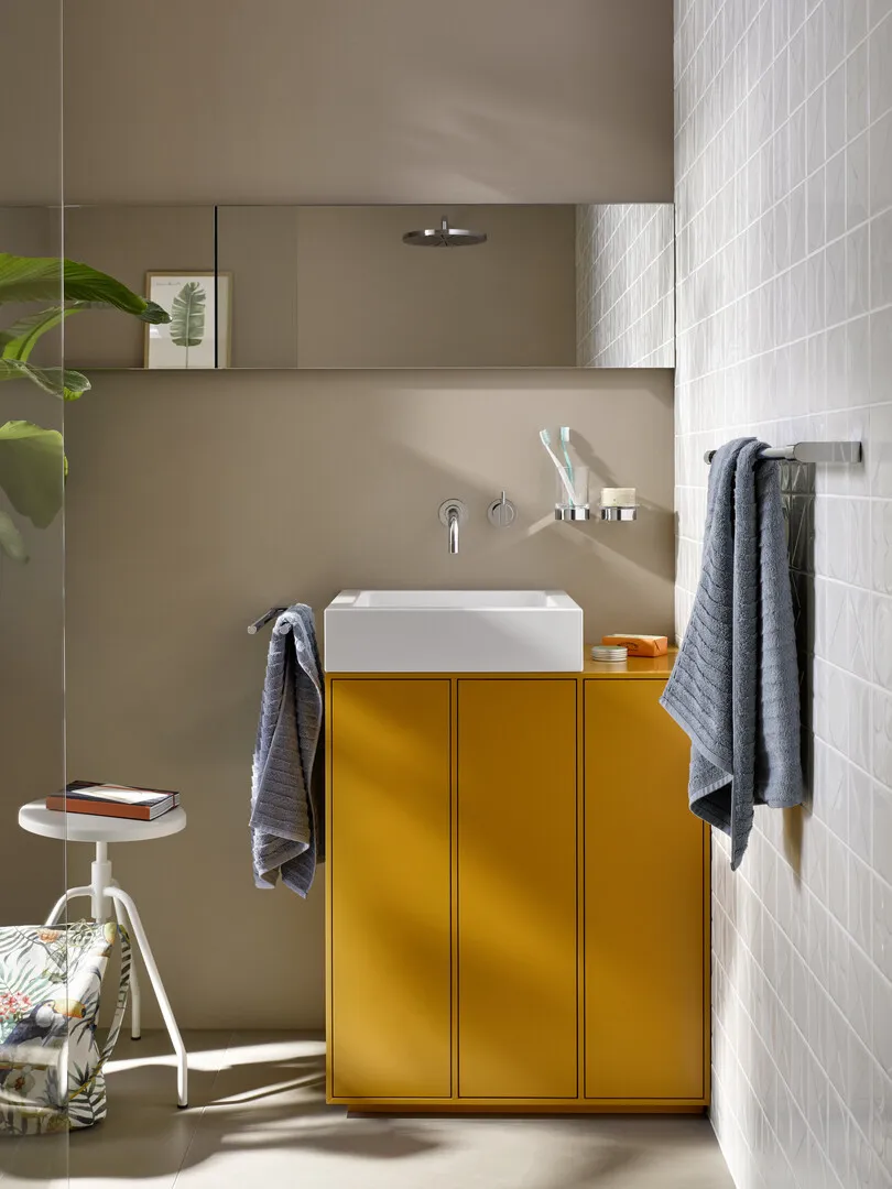 emco Handtuchhalter „flow“, Befestigung verdeckt, 2-armig 430 mm in chrom emco Handtuchhalter „flow“, Befestigung verdeckt, 2-armig 430 mm in chrom