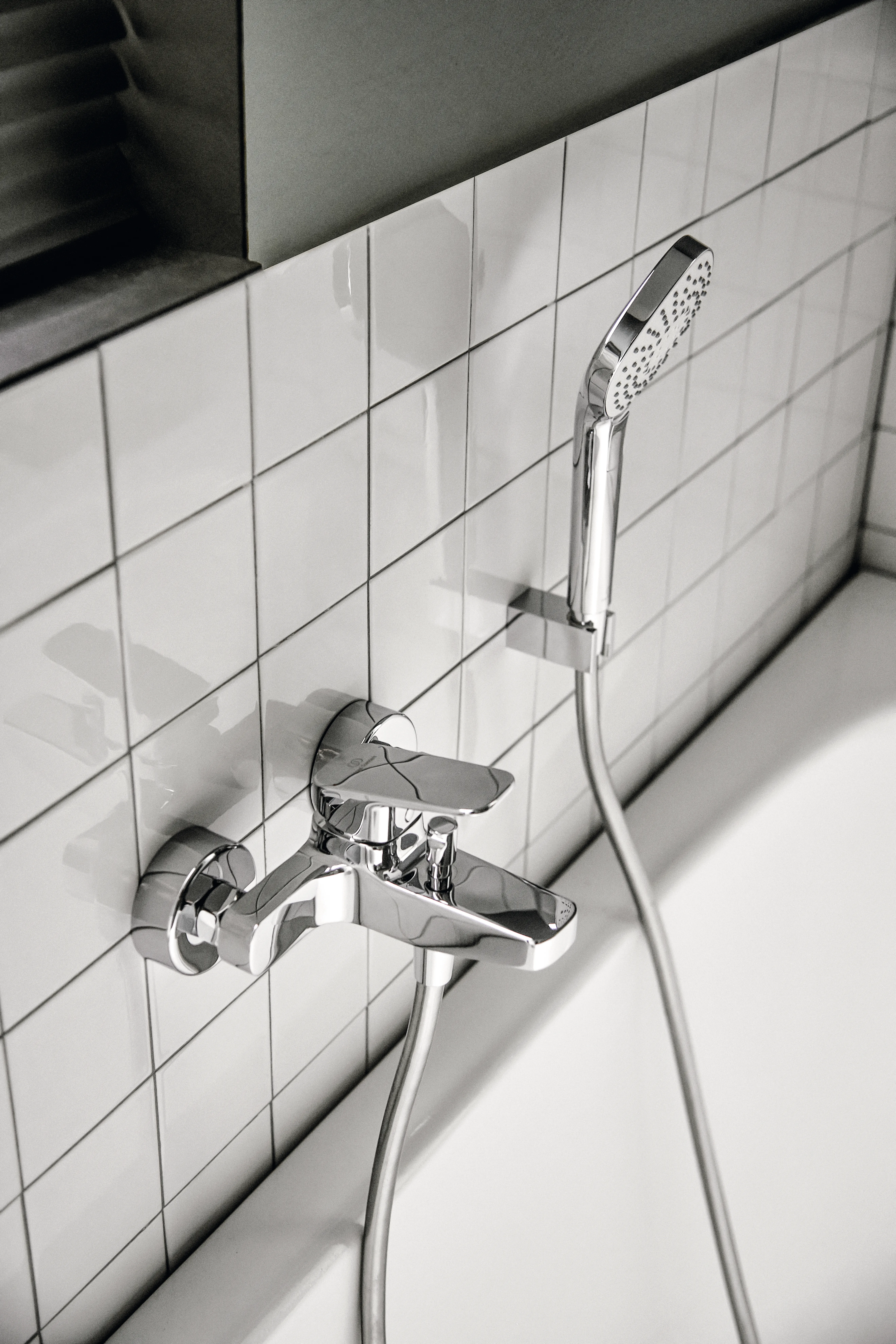 Badearmatur Aufputz Ceraplan 220x182x109mm Chrom Badearmatur Aufputz Ceraplan 220x182x109mm Chrom