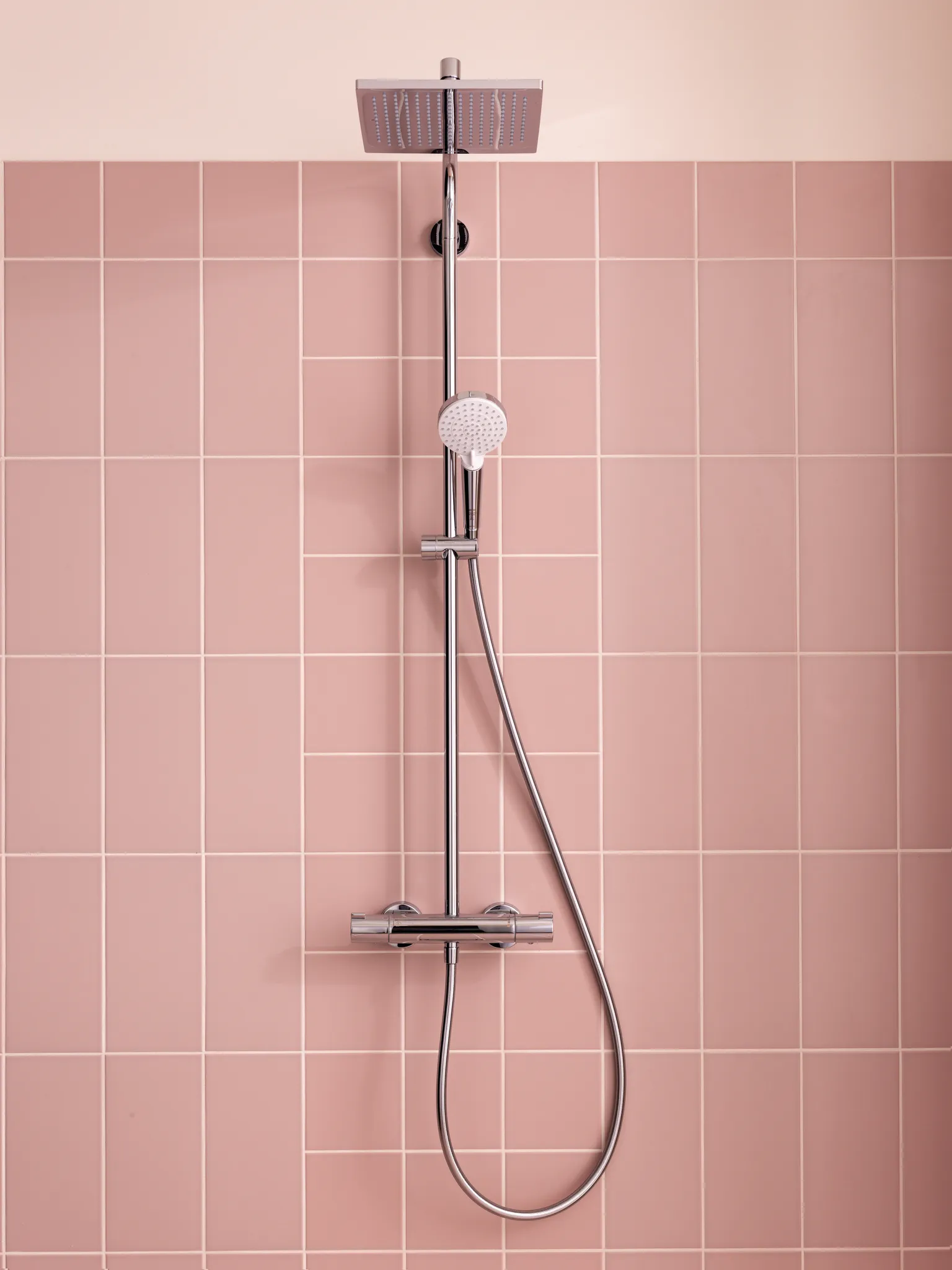 Showerpipe Crometta E 240 chrom Showerpipe Crometta E 240 chrom
