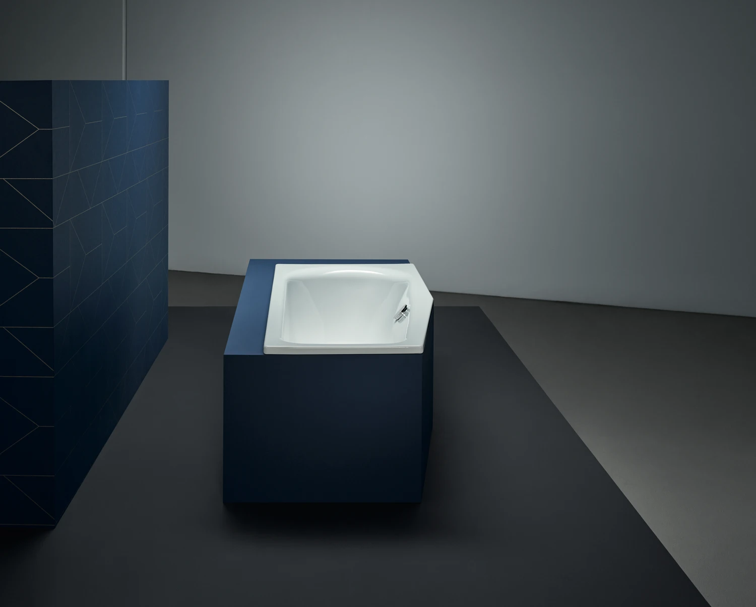 Bette Badewanne „BetteLuna“ fünfeck 170 × 75 cm, rechts in Greige Bette Badewanne „BetteLuna“ fünfeck 170 × 75 cm, rechts in Greige