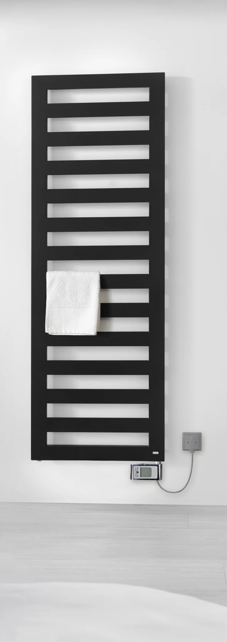 BEMM Design-Elektroheizkörper „Ceroc E“ 60 × 119 cm in Weiß (RAL 9016)