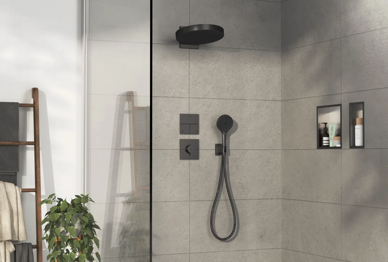 Hansgrohe ShowerSelect Comfort E Thermostat Unterputz, Brushed Black Chrome, 1 Verbraucher + zusätzlicher Abgang, max. Durchfluss 32,8 l/min, Betriebsdruck 1-10 bar