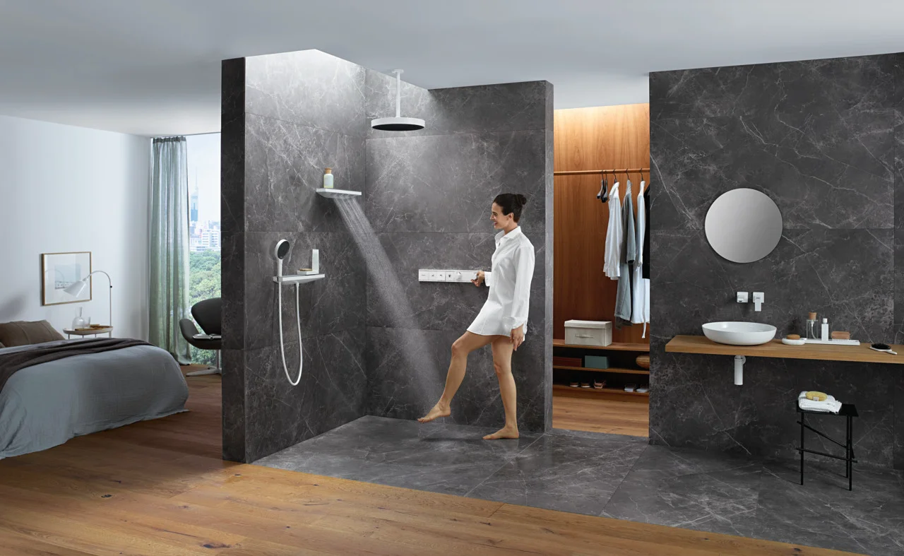 Hansgrohe Rainfinity Schulterbrause 500 1jet mit Duschablage, Chrom, 502 x 80 mm Brausekopfgröße, PowderRain Strahlart, 309 x 28 mm Strahlfläche