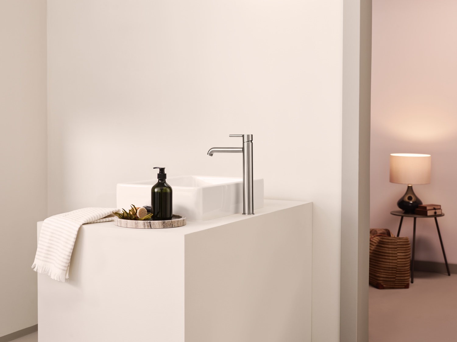 HansaVANTIS Style Waschtischarmatur, 168 mm Ausladung, Stahl gebürstet HansaVANTIS Style Waschtischarmatur, 168 mm Ausladung, Stahl gebürstet