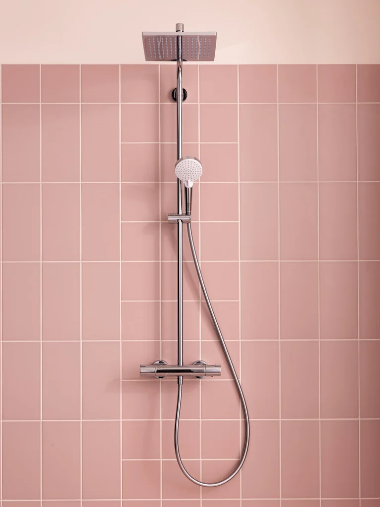 Hansgrohe Crometta E Showerpipe 240 chrom - 1-Jet mit Thermostat, Aufputzinstallation, DN15, 350 mm Brausearmlänge Hansgrohe Crometta E Showerpipe 240 chrom - 1-Jet mit Thermostat, Aufputzinstallation, DN15, 350 mm Brausearmlänge