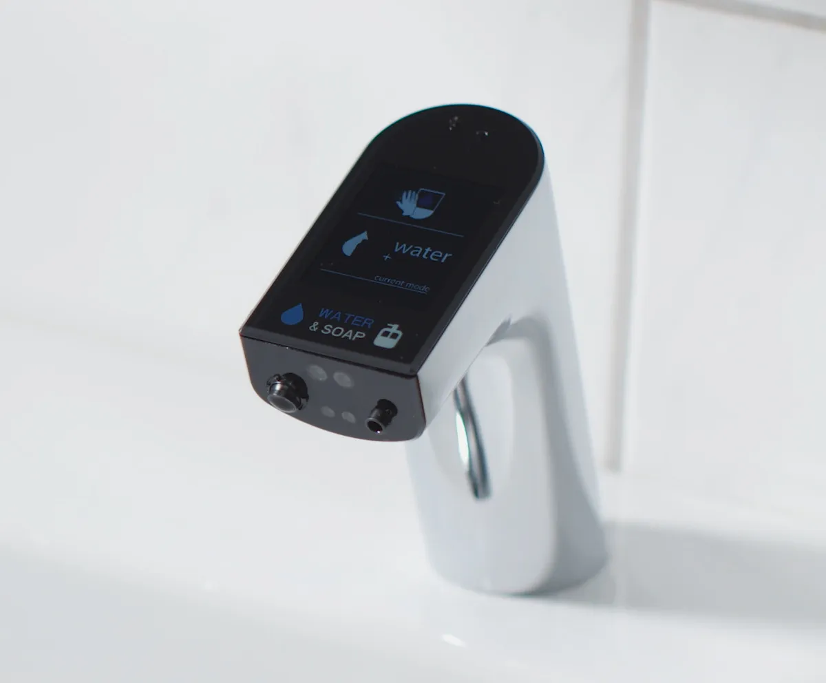 Sensor-Waschtischarmatur Intellimix, mit Seife, Chrom Sensor-Waschtischarmatur Intellimix, mit Seife, Chrom