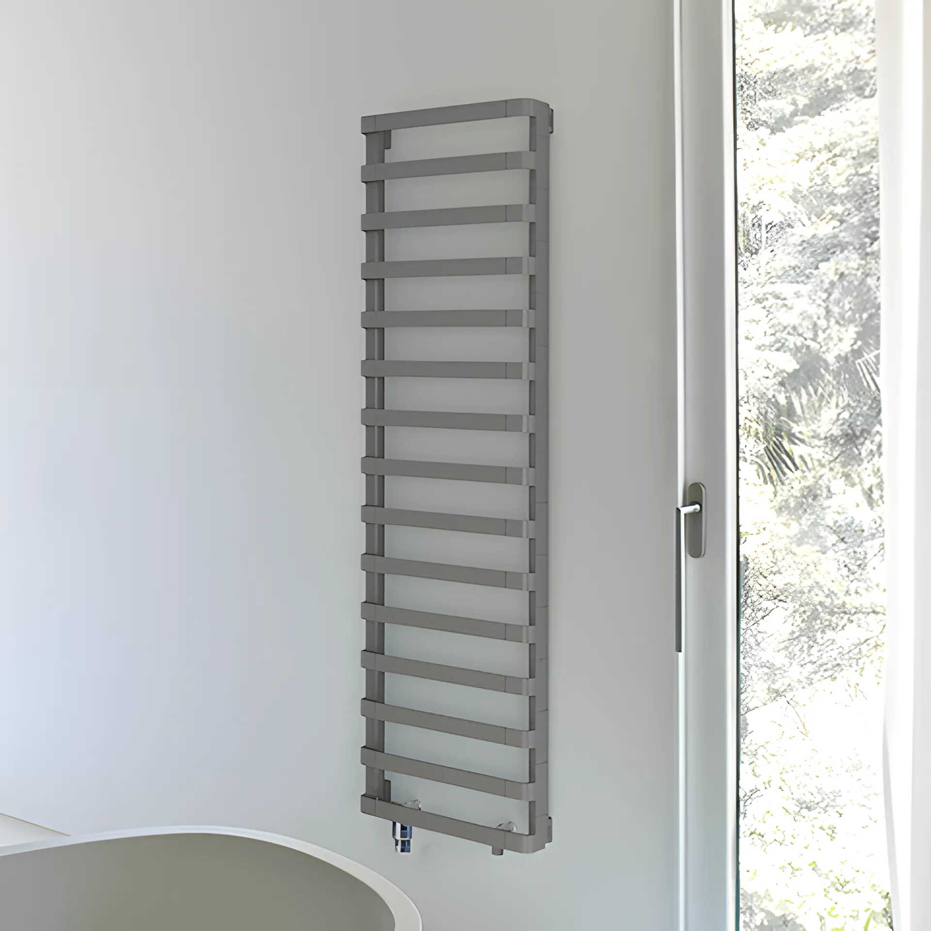 BEMM Designer-Heizkörper Step B H0760x107x0600, Hellelfenbein perlmatt, 40x27 mm Halbovalprofile, 1.070 mm Höhe