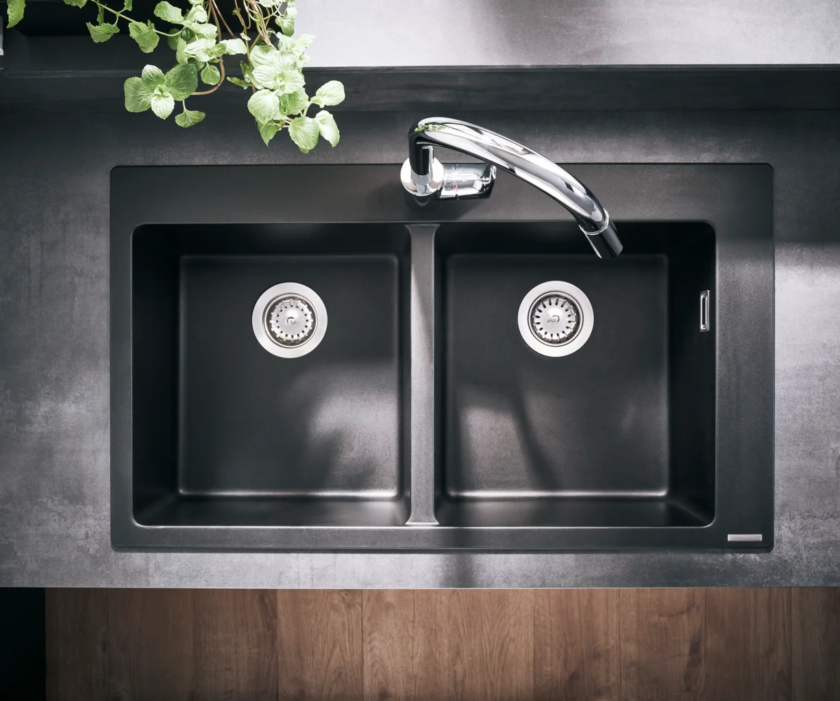 Hansgrohe Focus M41 Eco Einhebel-Küchenmischer mit Ausziehbrause 2jet in Chrom, ComfortZone 240, Schwenkbereich einstellbar auf 110° oder 150°, Laminarstrahl und Brausestrahl arretierbar, MagFit magnetische Brausehalterung, Quick-Connect Schlauch, max. D Hansgrohe Focus M41 Eco Einhebel-Küchenmischer mit Ausziehbrause 2jet in Chrom, ComfortZone 240, Schwenkbereich einstellbar auf 110° oder 150°, Laminarstrahl und Brausestrahl arretierbar, MagFit magnetische Brausehalterung, Quick-Connect Schlauch, max. D
