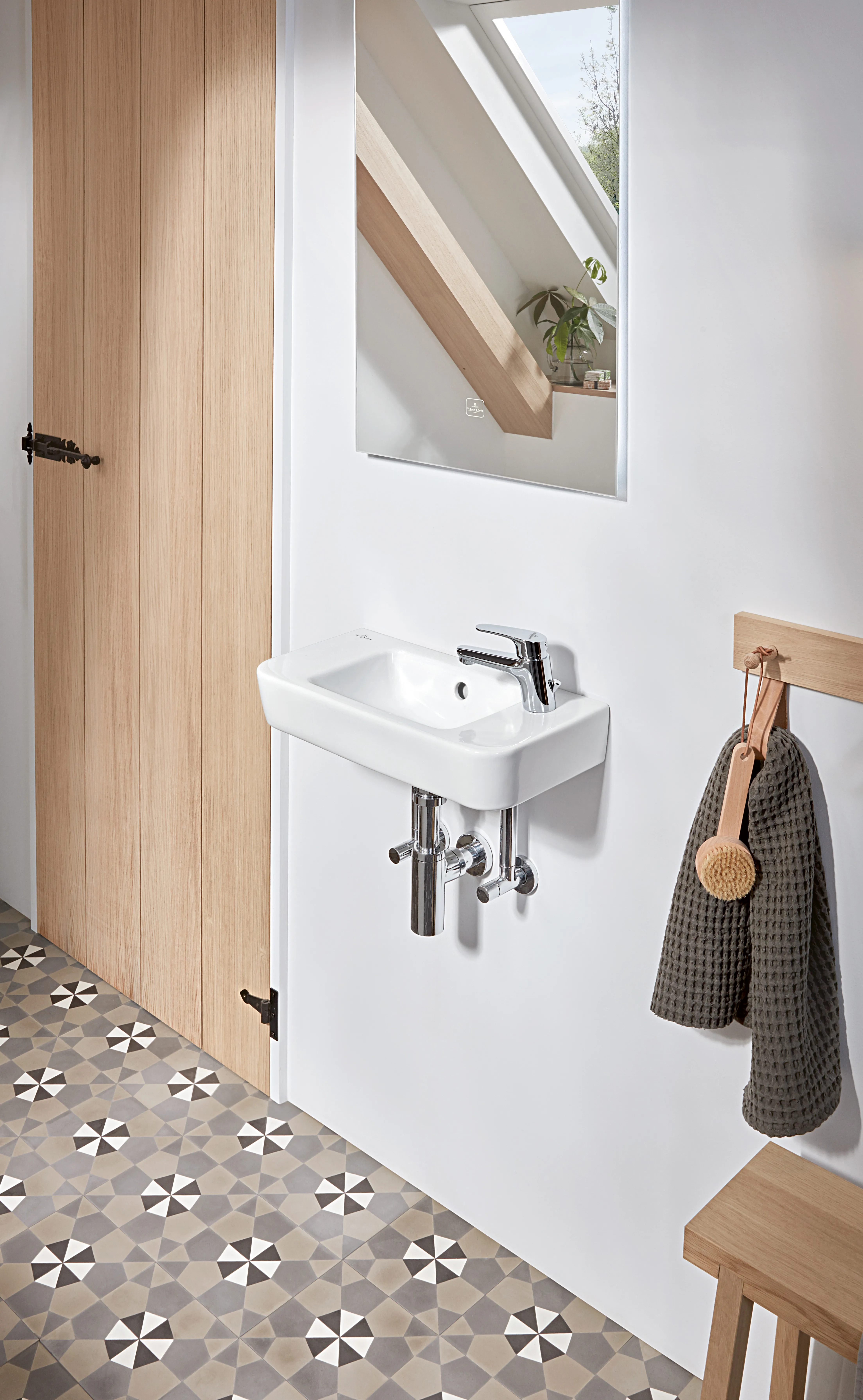 Villeroy & Boch Handwaschbecken „O.novo“ Compact 500 × 250 × 145 mm, für Becken mittig, mit Hahnlochbohrung, Hahnlochposition rechts in Weiß Alpin Villeroy & Boch Handwaschbecken „O.novo“ Compact 500 × 250 × 145 mm, für Becken mittig, mit Hahnlochbohrung, Hahnlochposition rechts in Weiß Alpin