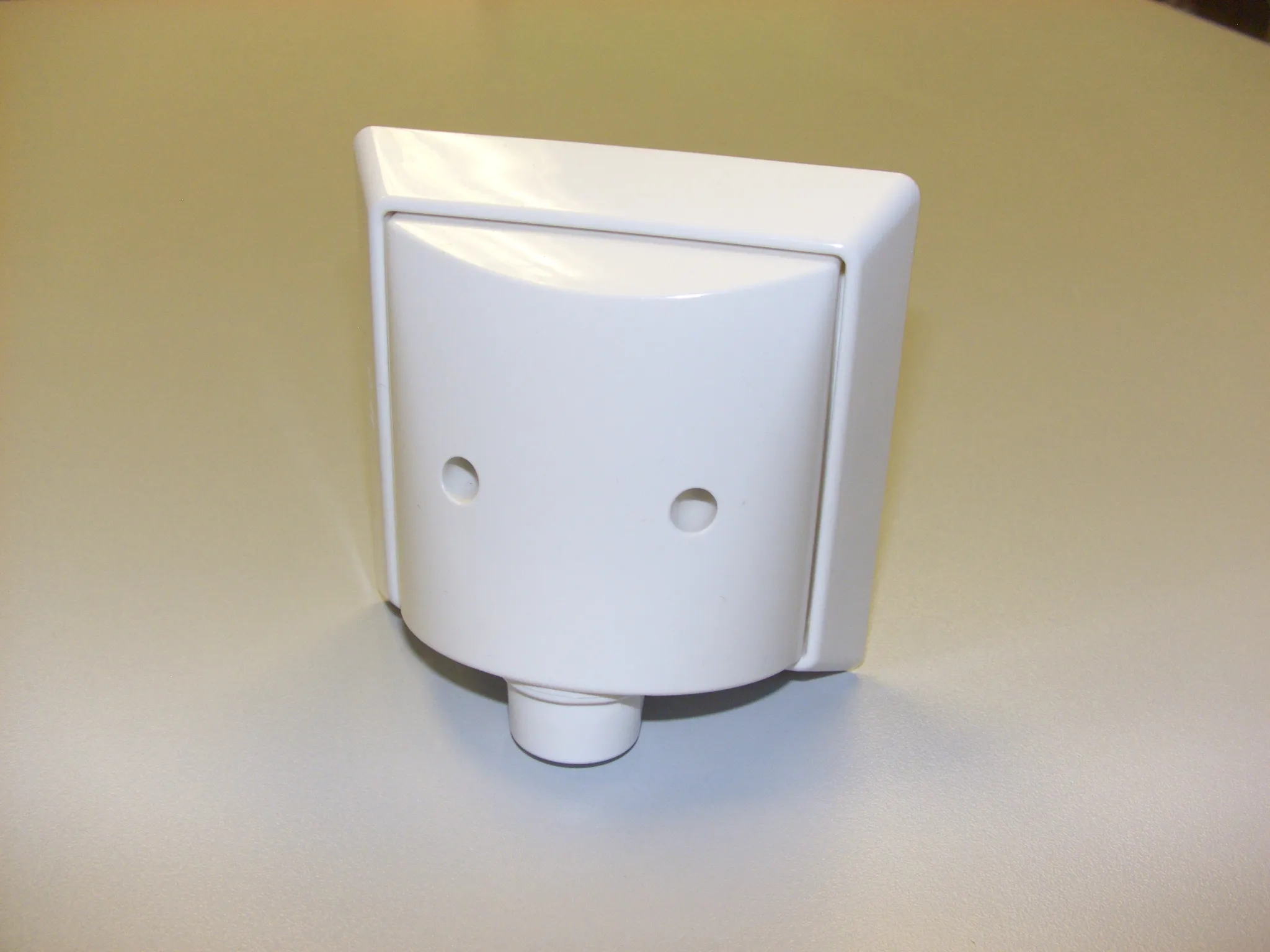 Kabelauslass inklusiv Rahmen, mit Zugentlastung, IP44 Kabelauslass inklusiv Rahmen, mit Zugentlastung, IP44