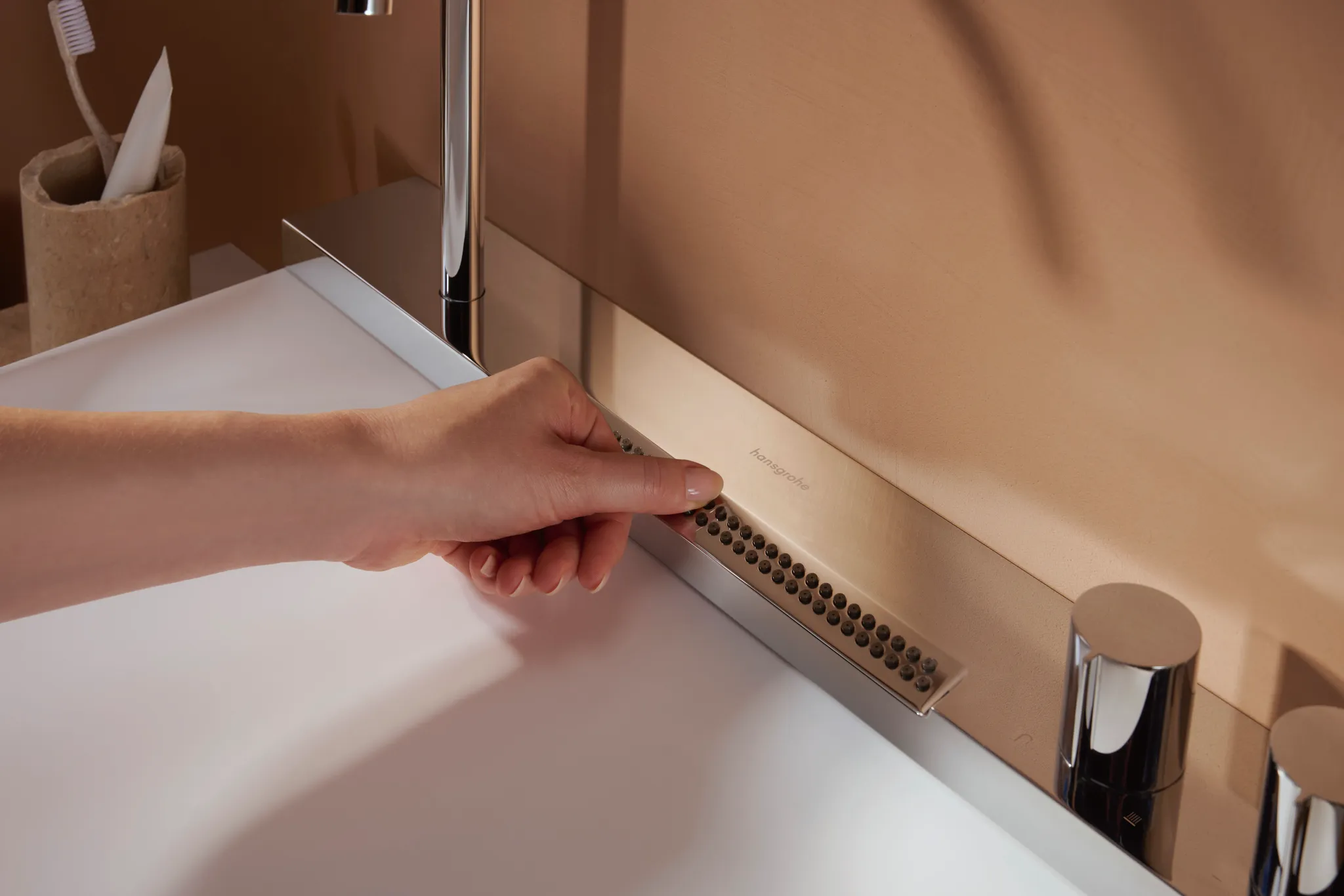 Hansgrohe Avalegra AquaUnit 580⁄475, Chrom Waschbecken und Armatur Hansgrohe Avalegra AquaUnit 580⁄475, Chrom Waschbecken und Armatur