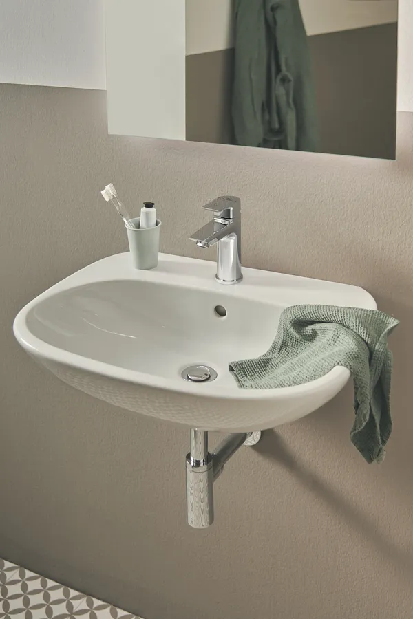 Waschtischarmatur Tesi, BlueStart, 5 l/min., mit Ablaufgarnitur, Ausladung 93mm, Chrom Waschtischarmatur Tesi, BlueStart, 5 l/min., mit Ablaufgarnitur, Ausladung 93mm, Chrom