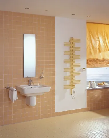 Zehnder Design-Heizkörper „Yucca“ für Warmwasser-Zentralheizung oder gemischten Betrieb mit 50 mm-Mittelanschluss 50 × 134 cm, zweilagig, Sammelrohre mittig in Verkehrsweiß (RAL 9016, glänzend) Zehnder Design-Heizkörper „Yucca“ für Warmwasser-Zentralheizung oder gemischten Betrieb mit 50 mm-Mittelanschluss 50 × 134 cm, zweilagig, Sammelrohre mittig in Verkehrsweiß (RAL 9016, glänzend)