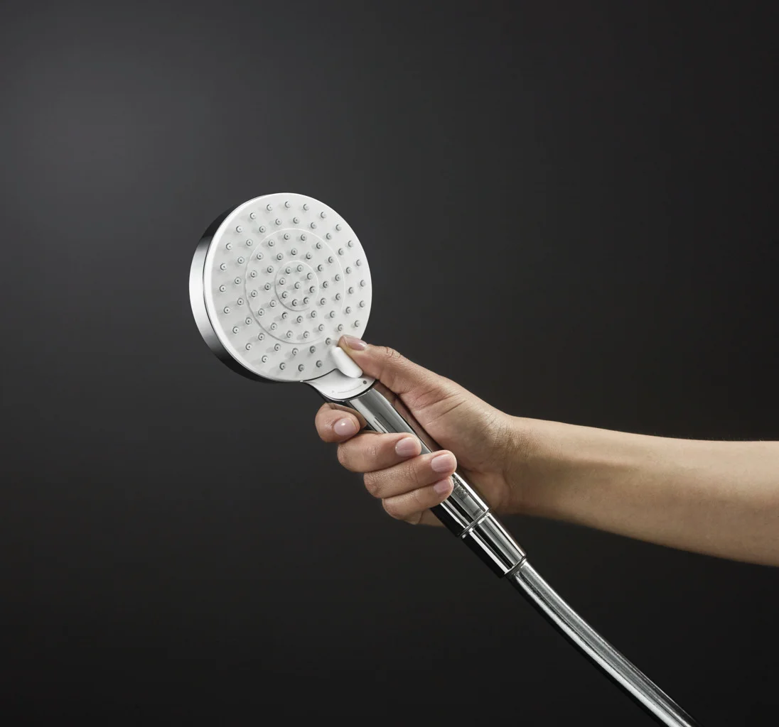 Hansgrohe Crometta Handbrause Vario EcoSmart, 100 mm Brausekopfgröße, Rain & IntenseRain Strahlart, weiß/chrom, G 1/2 Anschlussgewinde
