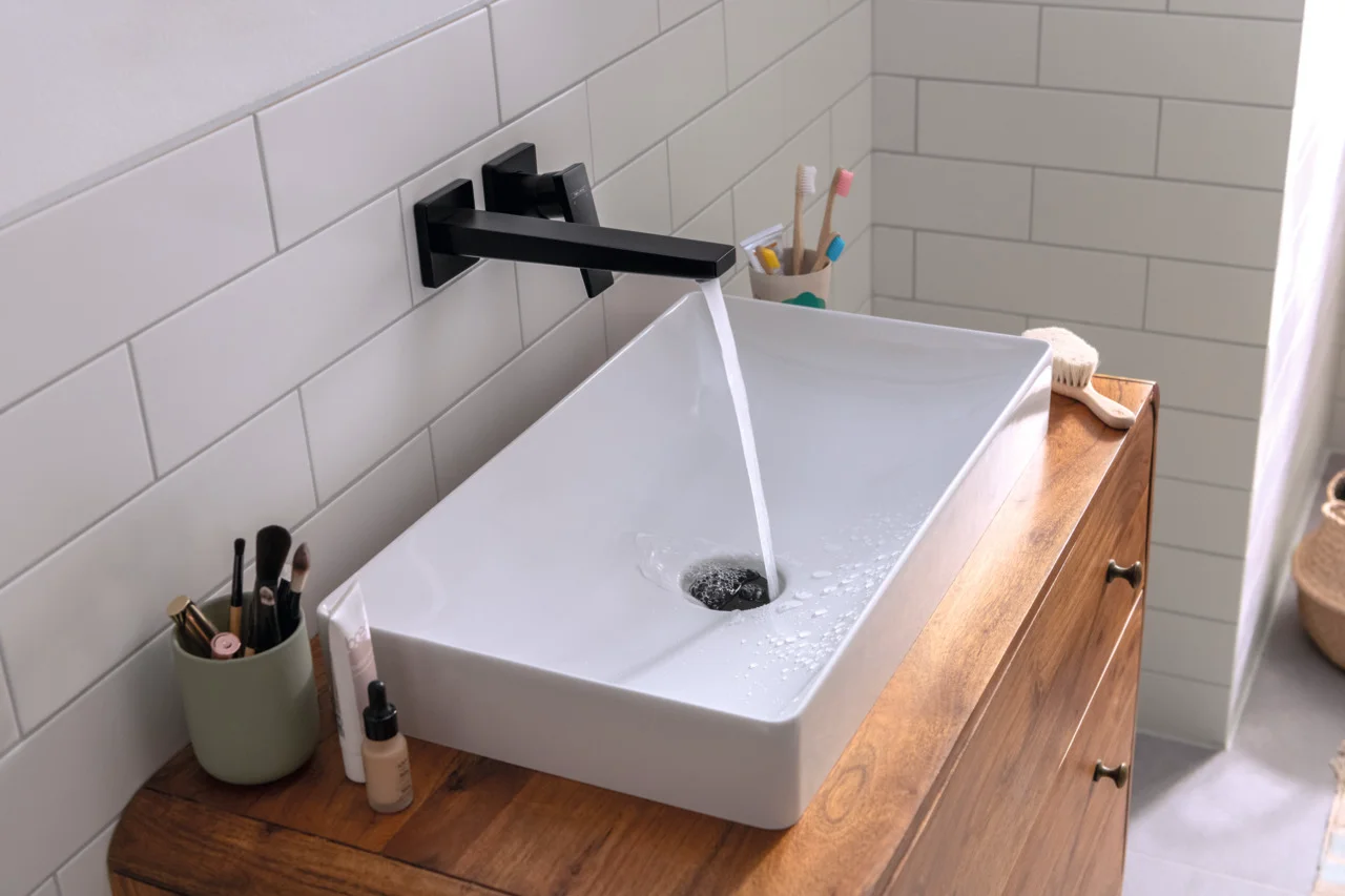 Hansgrohe Metropol Einhebel-Waschtischmischer Unterputz mattschwarz, Ausladung 225 mm, Hebelgriff, Normalstrahl, max. Durchfluss 5 l/min Hansgrohe Metropol Einhebel-Waschtischmischer Unterputz mattschwarz, Ausladung 225 mm, Hebelgriff, Normalstrahl, max. Durchfluss 5 l/min