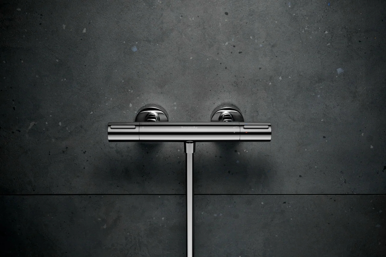 Hansgrohe Ecostat Element Brausethermostat Aufputz Chrom, DN15, Temperatur- und Volumensteuerung, EcoStop+ Taste begrenzt Wasserverbrauch auf 6 l/min, maximale Durchflussmenge bei 3 bar: 17 l/min, min. Betriebsdruck: 1 bar, max. Betriebsdruck: 10 bar, Si