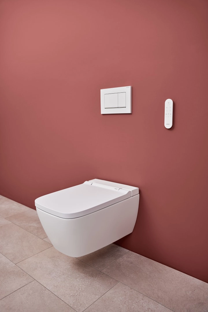 Geberit Wand-Dusch-WC Komplettanlage AquaClean „Sela Square“ 375 × 400 × 570 mm in weiß alpin, Befestigung sichtbar, ohne Spülrand