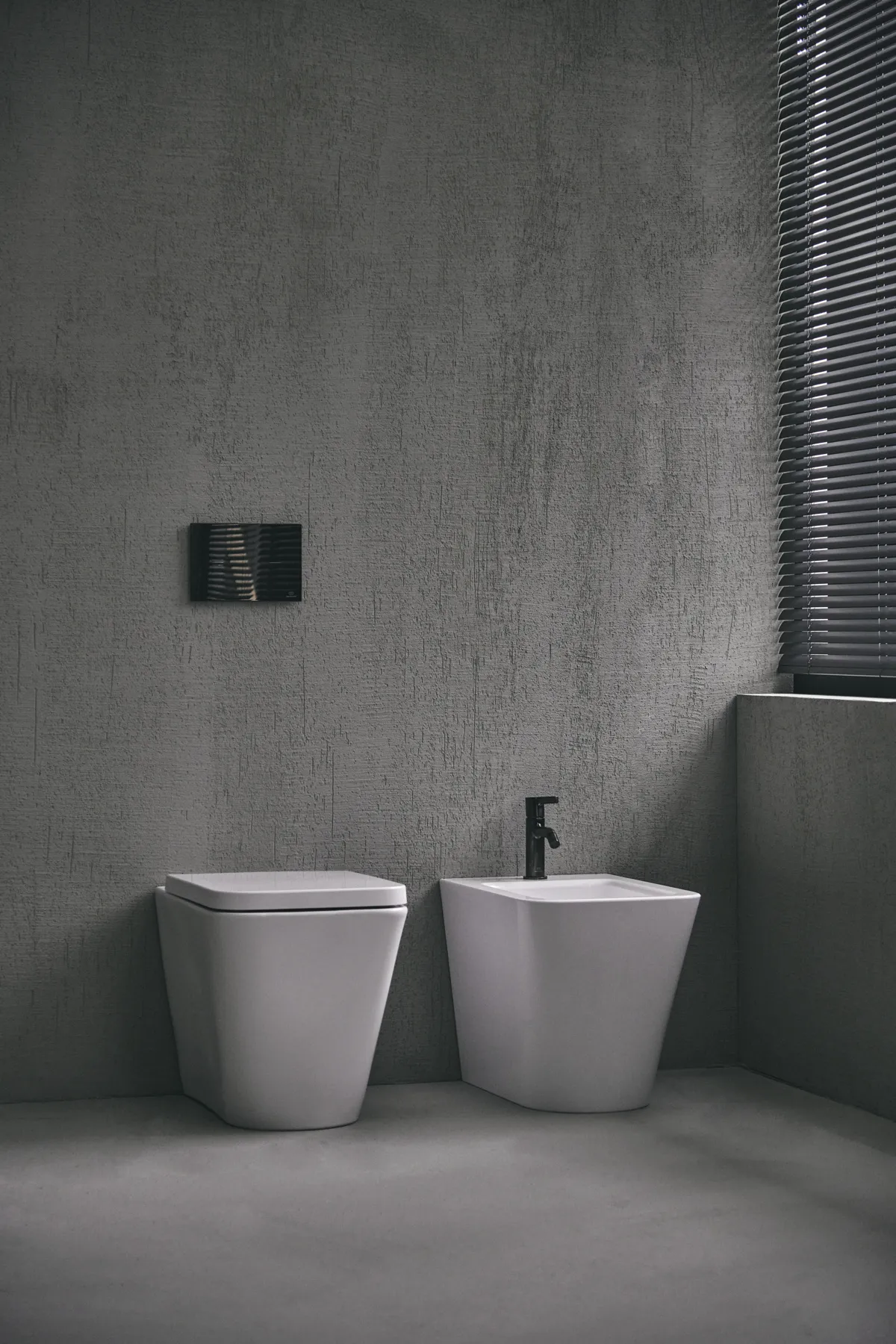 Ideal Standard Bidet „BlendCube“, Befestigung verdeckt 35,5 × 56 × 40 cm in Weiß Ideal Standard Bidet „BlendCube“, Befestigung verdeckt 35,5 × 56 × 40 cm in Weiß