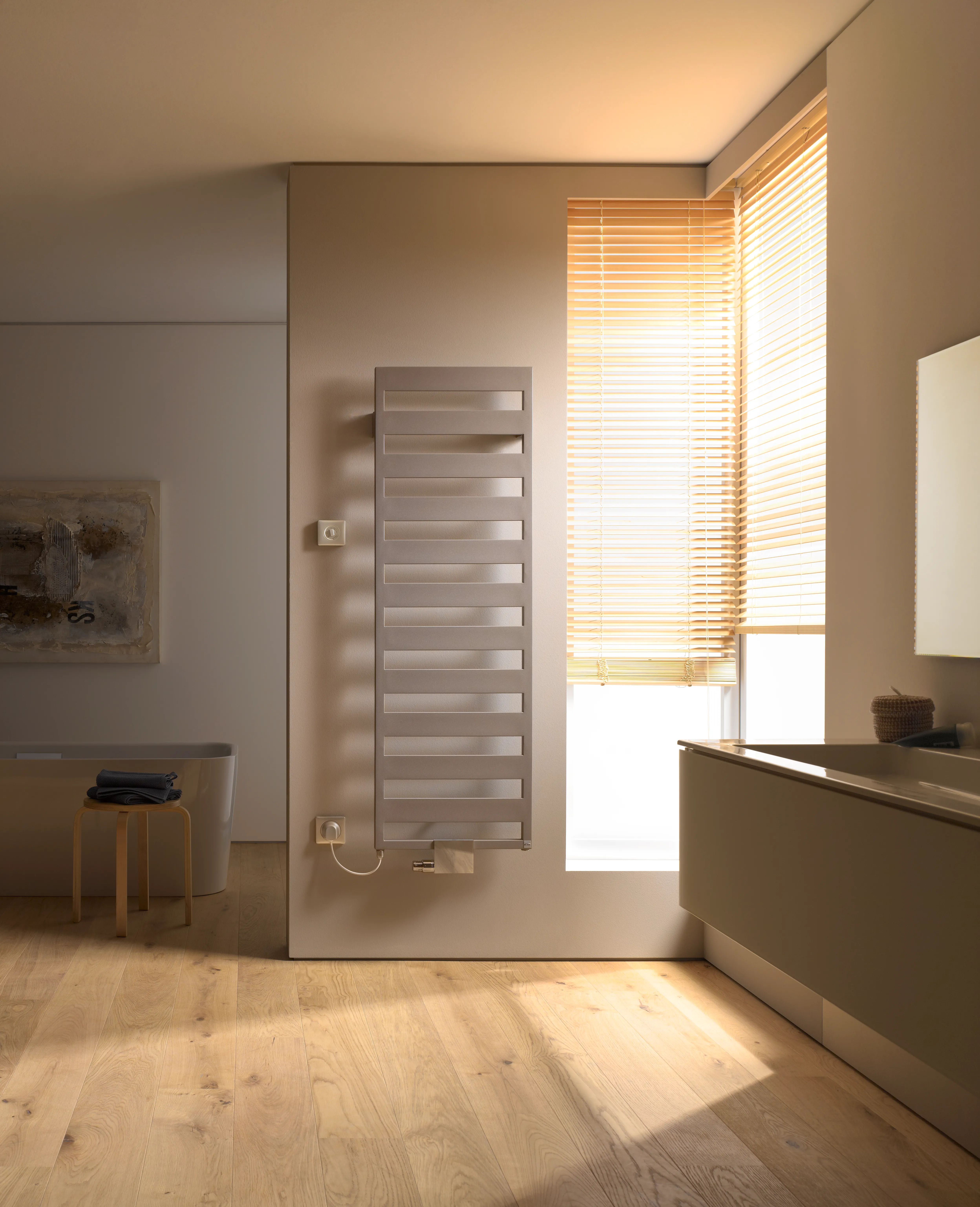 Kermi Design-Heizkörper „Casteo®“ 75 × 125,9 cm in Weiß (RAL 9016) Kermi Design-Heizkörper „Casteo®“ 75 × 125,9 cm in Weiß (RAL 9016)