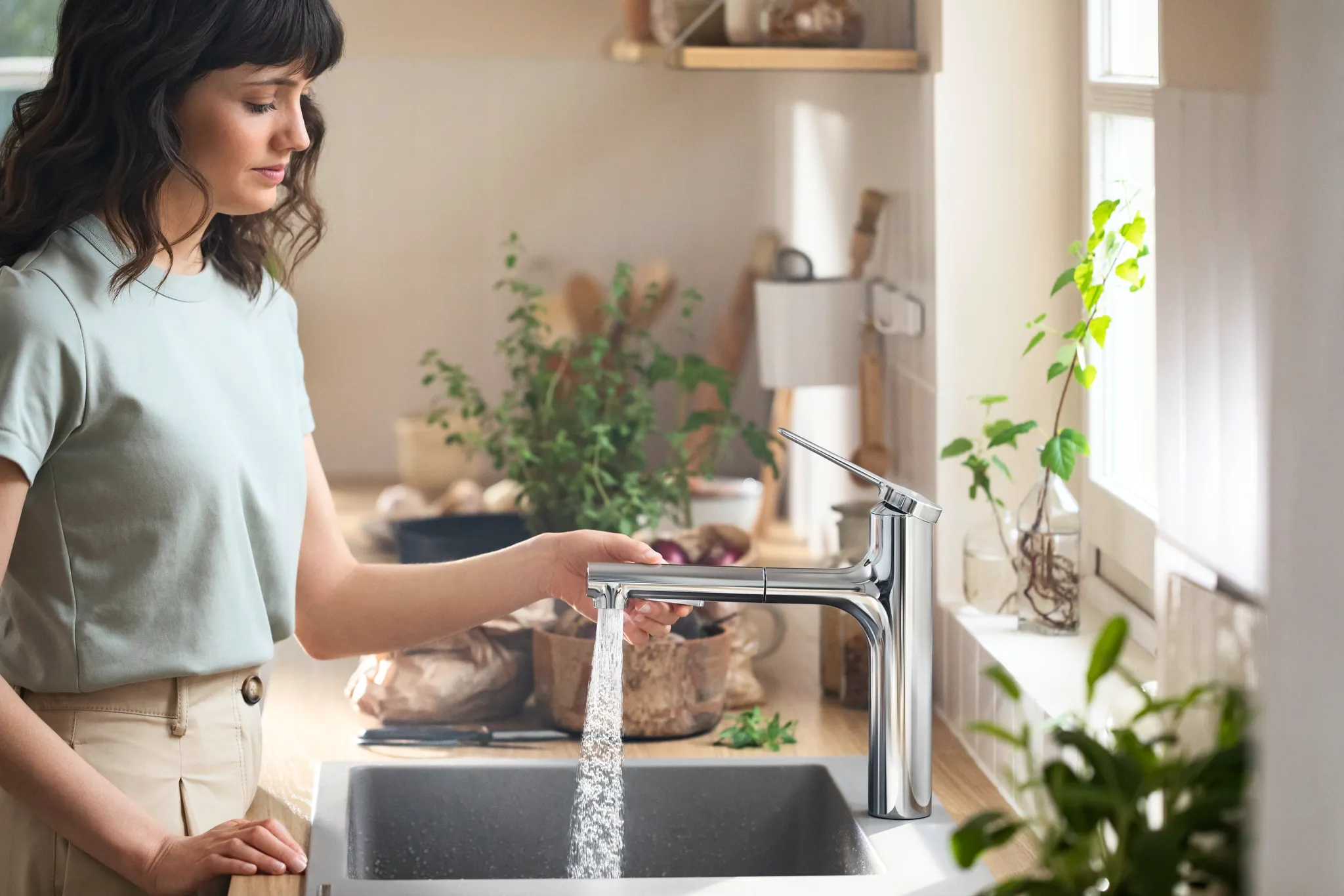 Hansgrohe Zesis M33 Einhebel-Küchenmischer 160, Ausziehbrause, 2jet, sBox lite, Chrom