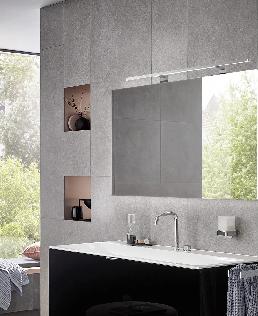 emco Lichtspiegel „mee“ 790 × 833 mm emco Lichtspiegel „mee“ 790 × 833 mm