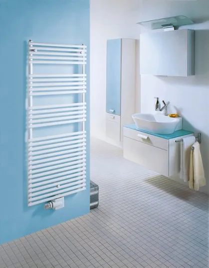 Zehnder Design-Heizkörper „Forma Spa“ für Warmwasser-Zentralheizung oder gemischten Betrieb mit 50 mm-Mittelanschluss 59,6 × 144,1 cm in Light Jeans