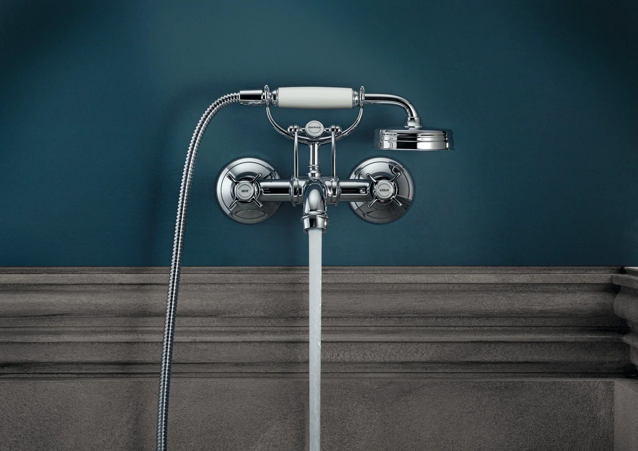 Hansgrohe AXOR Montreux 2-Griff Wannenarmatur Aufputz, Chrom, Ausladung 224 mm, Stichmaß 170 ±32 mm