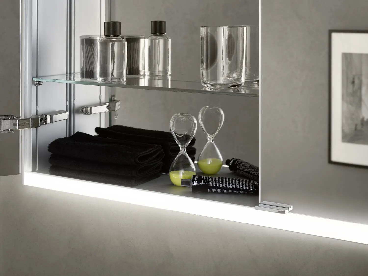 emco Spiegelschrank „prime 2“ Facelift 78,5 × 70 × 16,7 cm emco Spiegelschrank „prime 2“ Facelift 78,5 × 70 × 16,7 cm