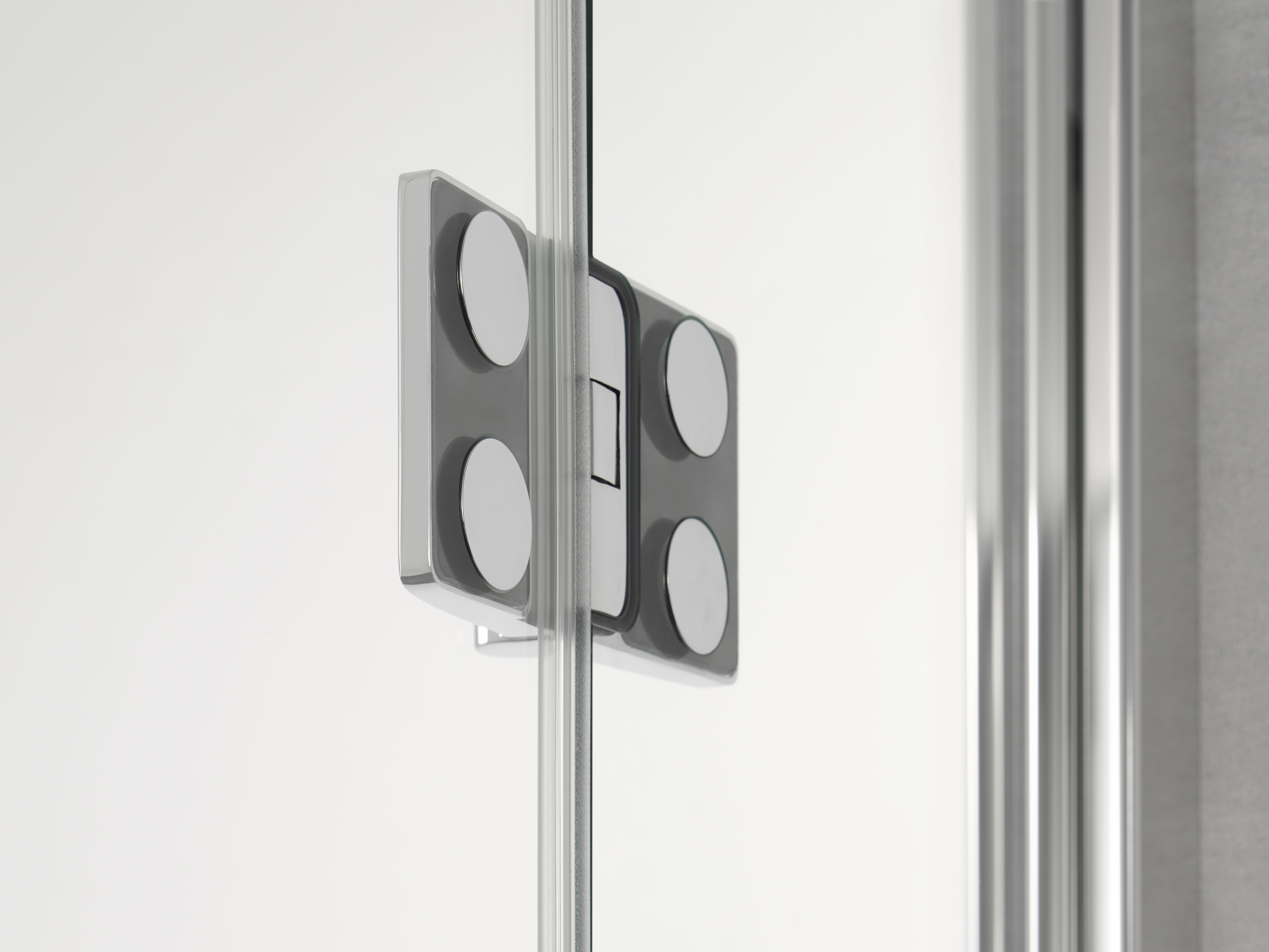 HSK teilgerahmt Eckeinstieg pendelbar 4-teilig „Aperto Pro“ Eckeinstieg, 4-teilig Glas Linea 01 (80 cm), Profile Chromoptik (Alu Hochglanz poliert), L: 900 mm B: 900 mm H: 2000 mm T: 750 mm HSK teilgerahmt Eckeinstieg pendelbar 4-teilig „Aperto Pro“ Eckeinstieg, 4-teilig Glas Linea 01 (80 cm), Profile Chromoptik (Alu Hochglanz poliert), L: 900 mm B: 900 mm H: 2000 mm T: 750 mm