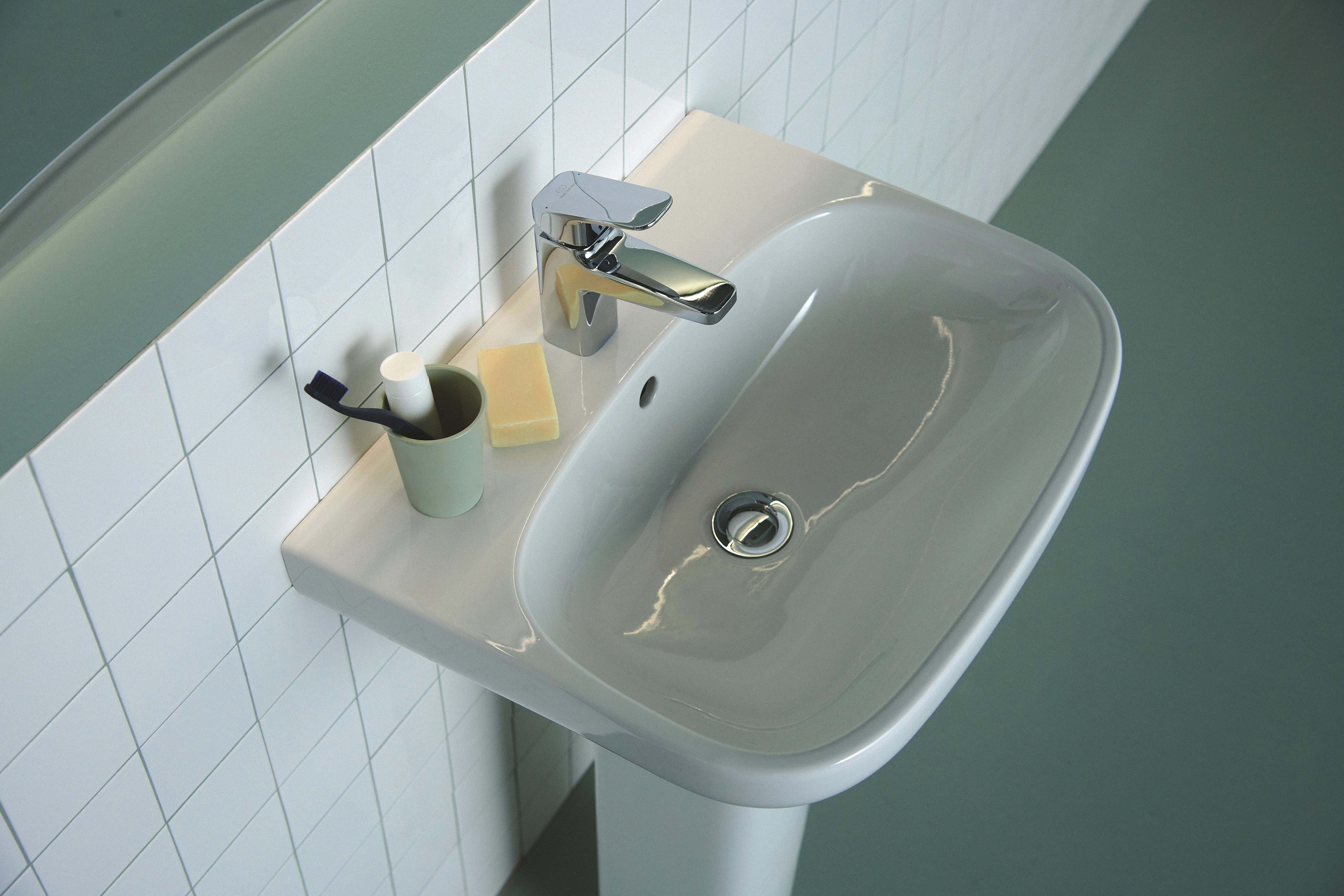 Waschbecken „i.lifeA“ 55 × 44 × 18 cm, Hahnlochposition mittig Waschbecken „i.lifeA“ 55 × 44 × 18 cm, Hahnlochposition mittig